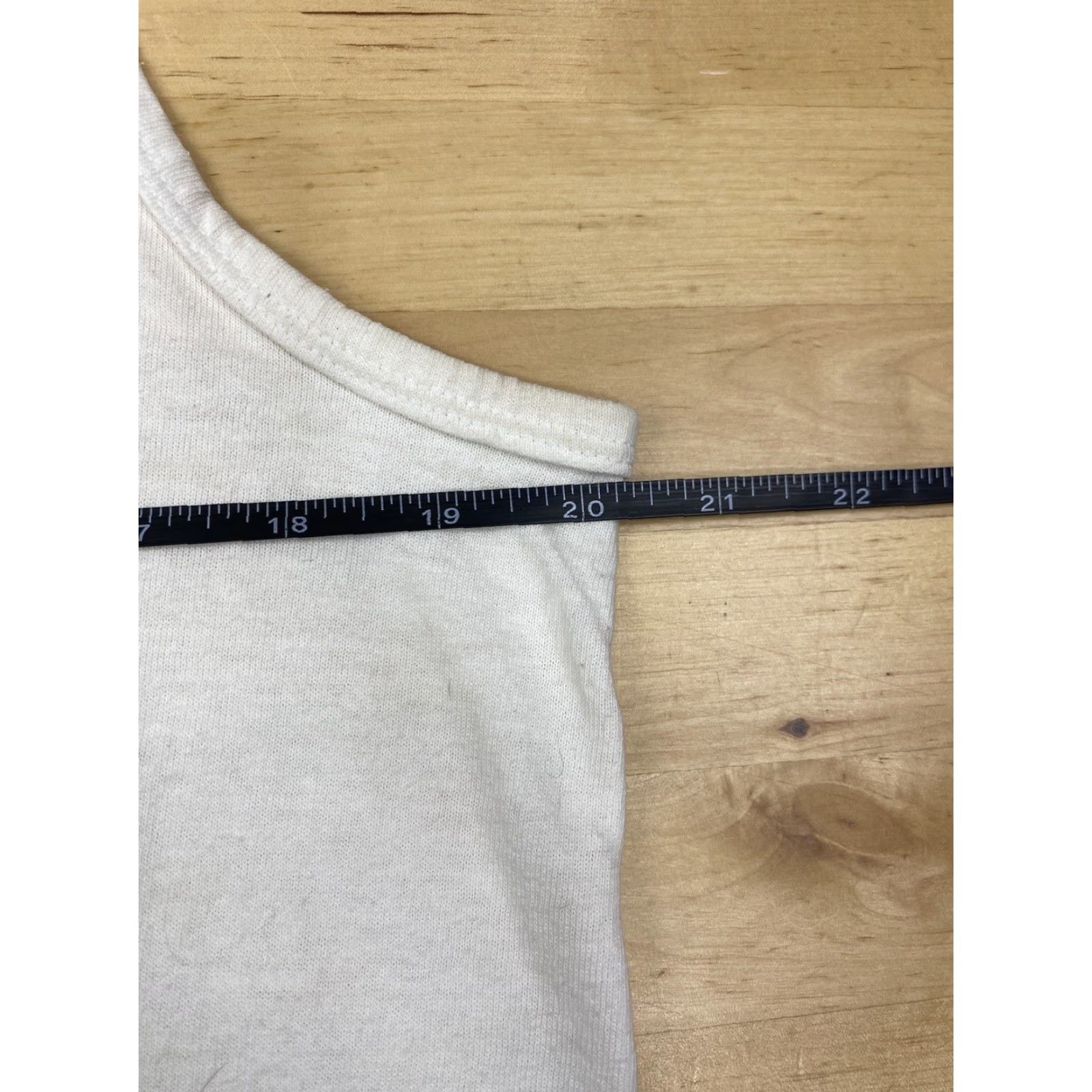 Anvil VINTAGE Anvil White Cotton Graphic Tee Tank Top Pirate Cove on the River M 1990s Beach Boys Womens Men? Size US M / EU 48-50 / 2 - 5 Thumbnail