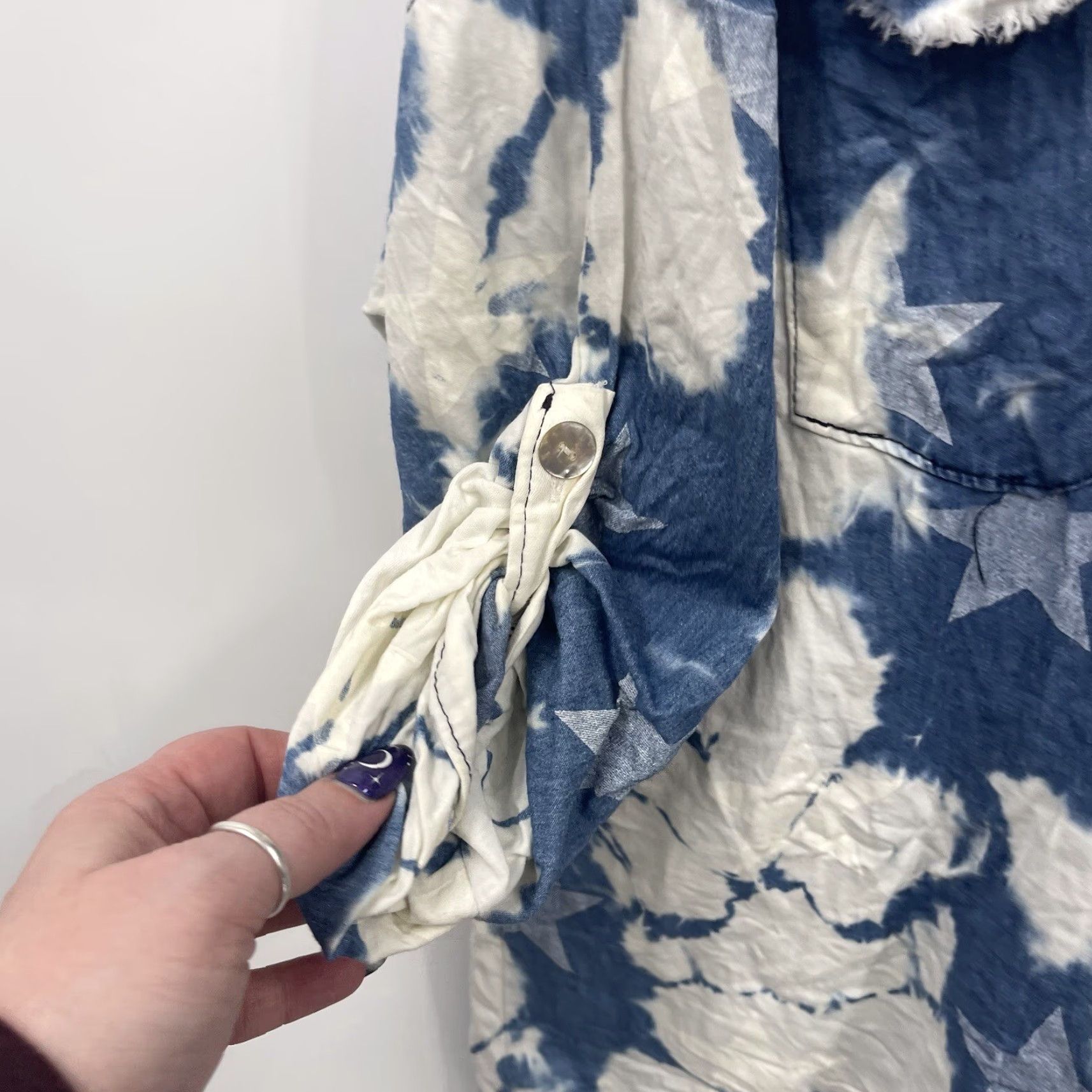 Vintage Venti6 Shirt Womens M Button Down Grunge Style Long Boho Stars Chambray READ Size M / US 6-8 / IT 42-44 - 5 Thumbnail
