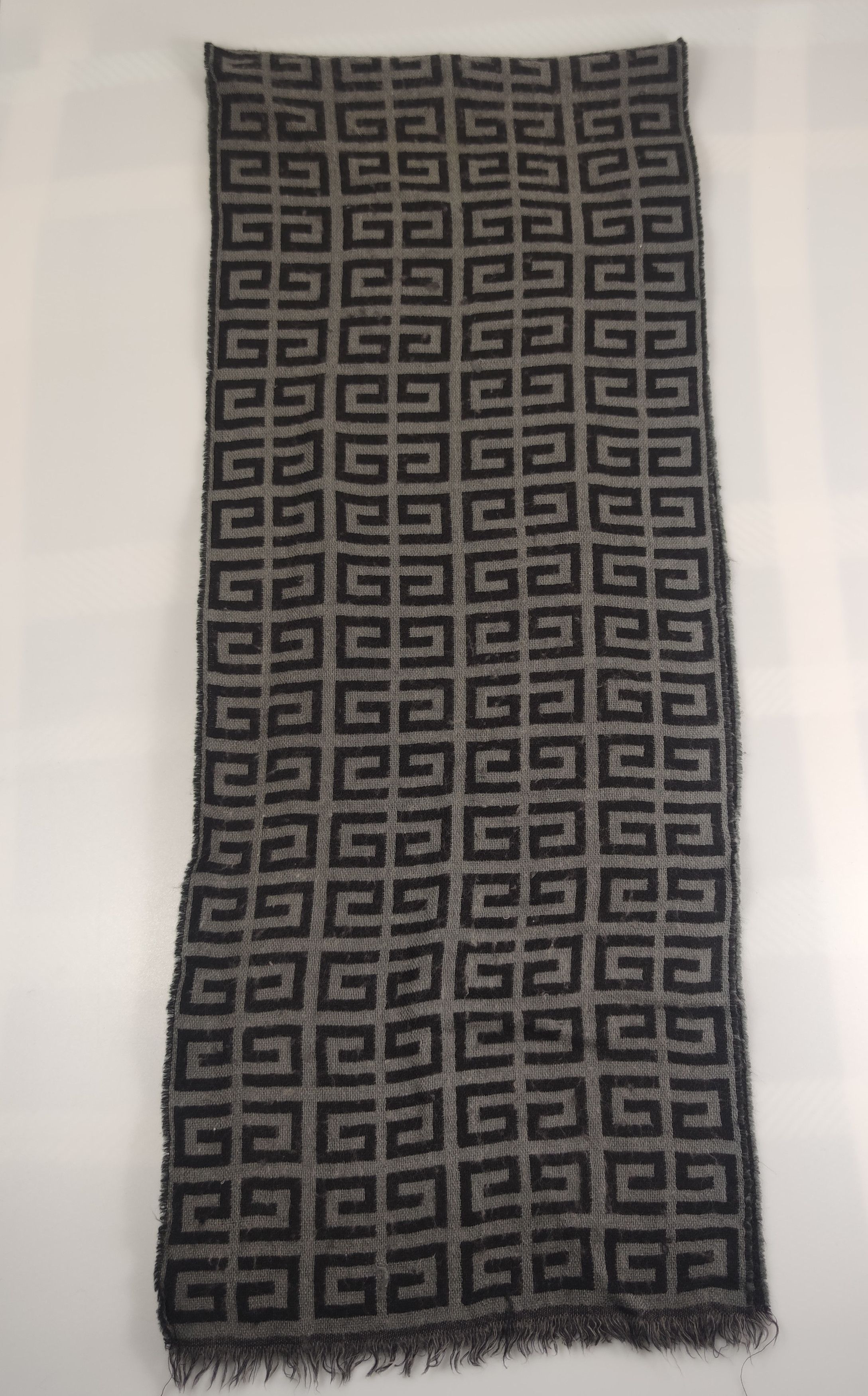 Givenchy Givenchy Monogram Scarf/Muffler/Wool S438 Size ONE SIZE - 1 Thumbnail