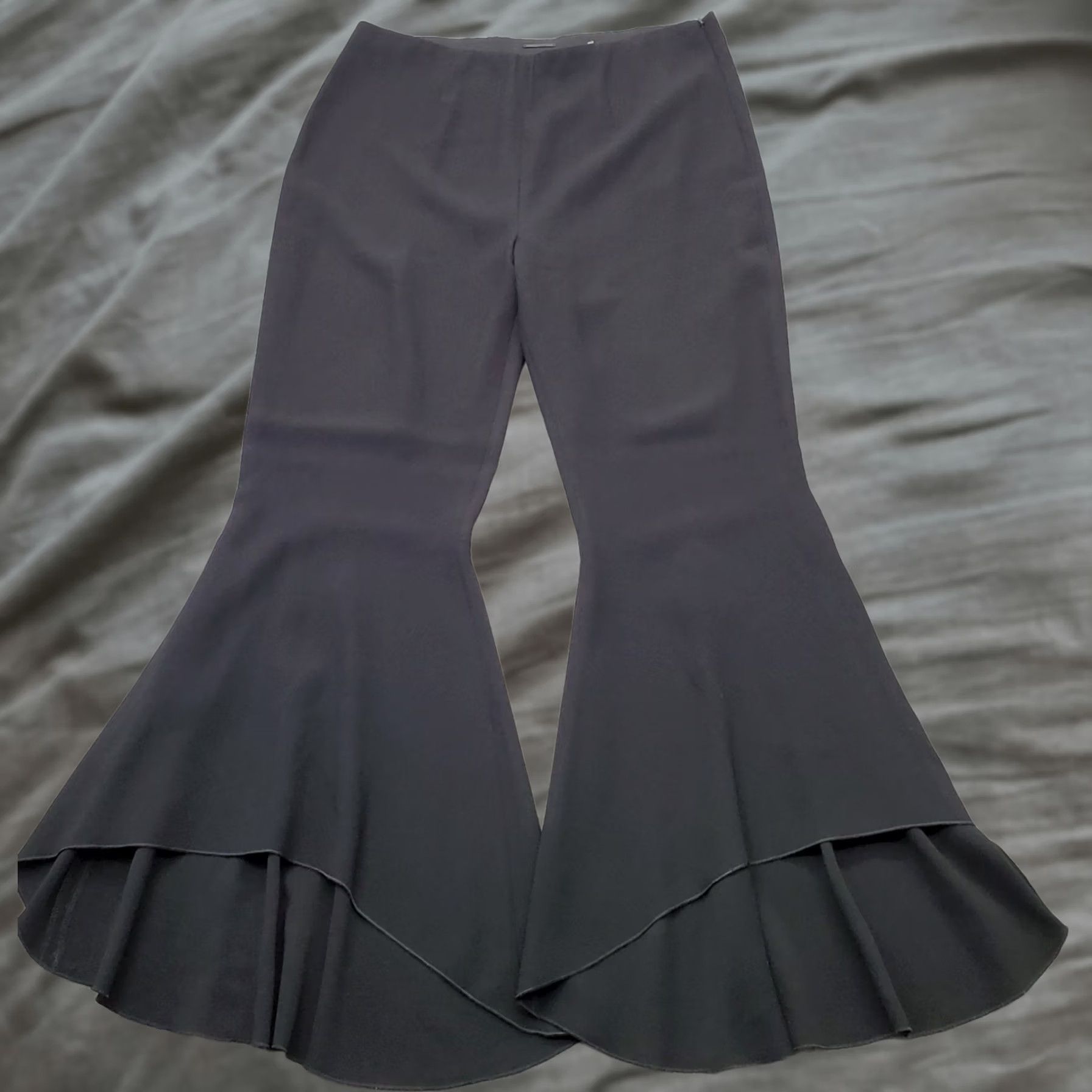 Elie Tahari Elie Tahari Pants Womens 12 Black Relaxed Fit Ankle Flared Leg Side Zip Size 34" / US 12 / IT 48 - 1 Thumbnail