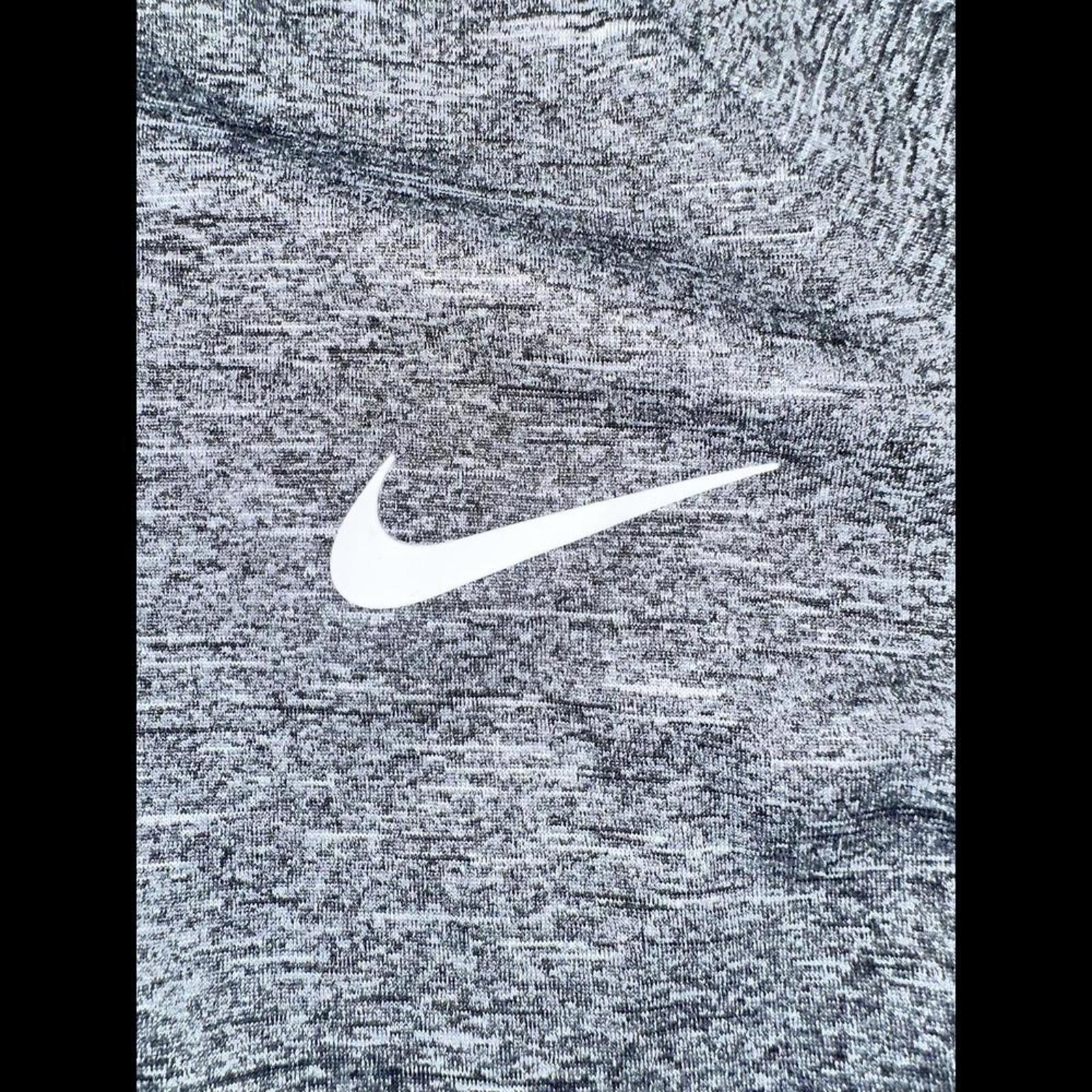 Nike Men's Heather Long Sleeve Hydroguard Swim Shirt Size US L / EU 52-54 / 3 - 4 Thumbnail