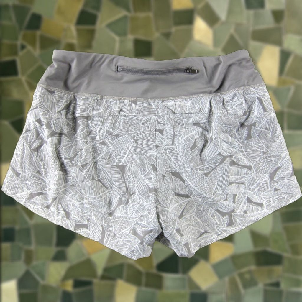 Athleta Athleta Grey White Floral Stretch Lined Shorts Women S Size 28" / US 6 / IT 42 - 1 Thumbnail