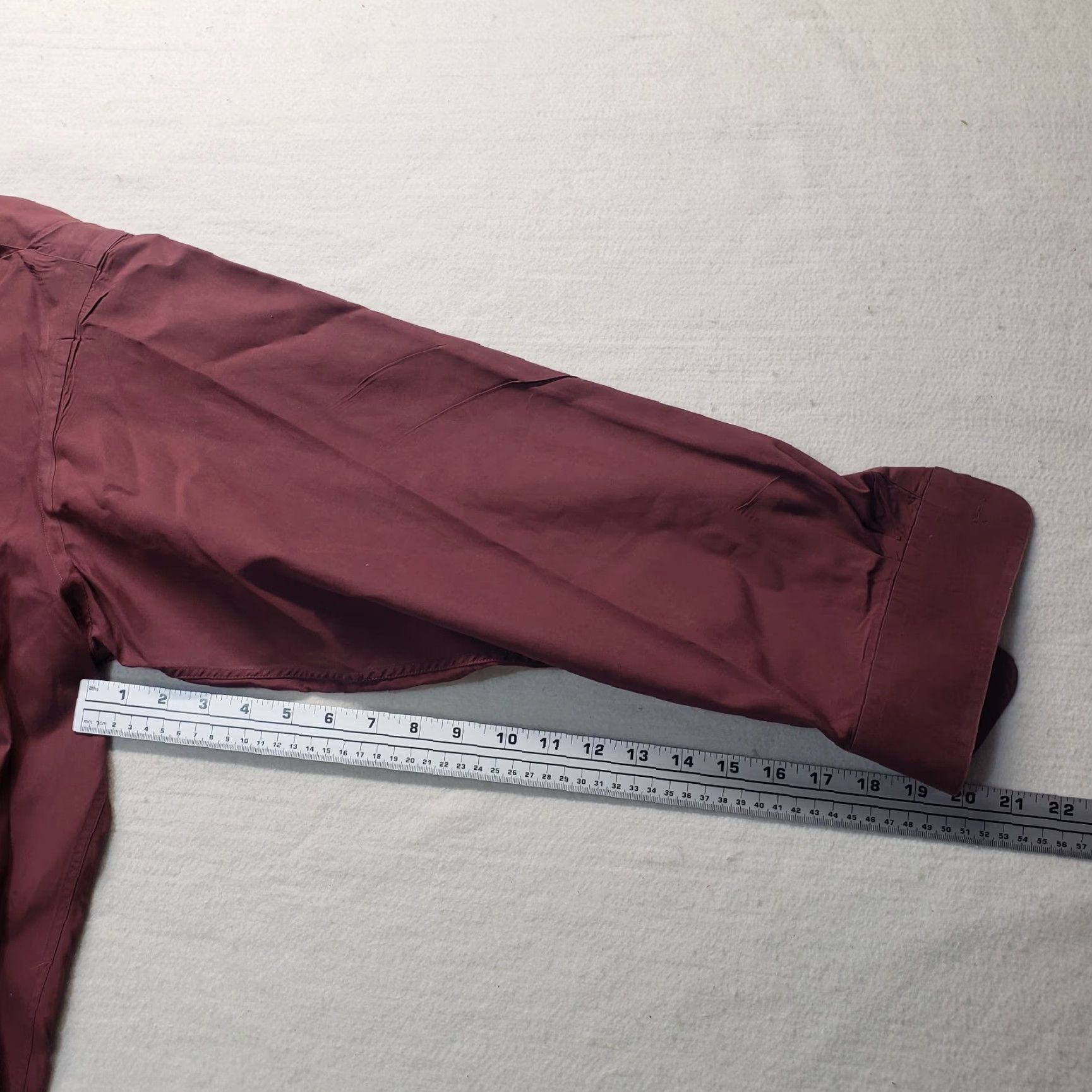 Vintage Roberto Villini Shirt Dress Shirt Long Sleeve Adult Men 18.5 Red 100% Cotton Solid Button Up Burgundy Spread Collar Mens Size US XXL / EU 58 / 5 - 6 Thumbnail