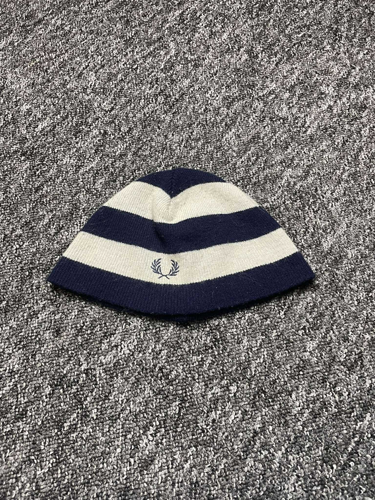 Fred Perry × Vintage Vintage retro style Winter hat cap Fred perry logo y2k 90s Size ONE SIZE - 1 Thumbnail