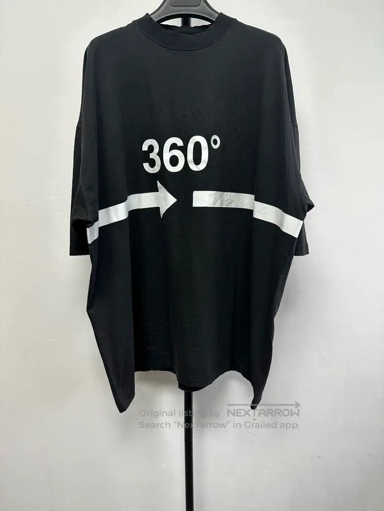 Balenciaga Balenciaga Number Printed Crew Neck Batwing Sleeve Size US S / EU 44-46 / 1 - 1 Thumbnail
