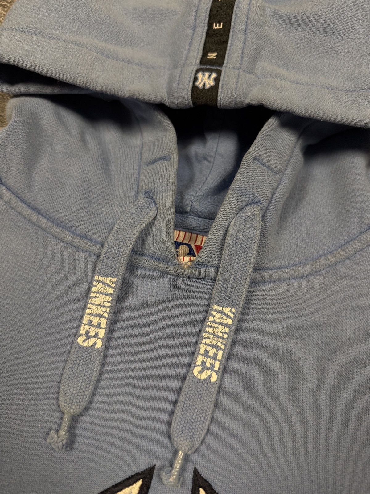 Majestic × New York Yankees New York NY Yankees Majestic hoodie vintage big logo center Size US M / EU 48-50 / 2 - 10 Thumbnail