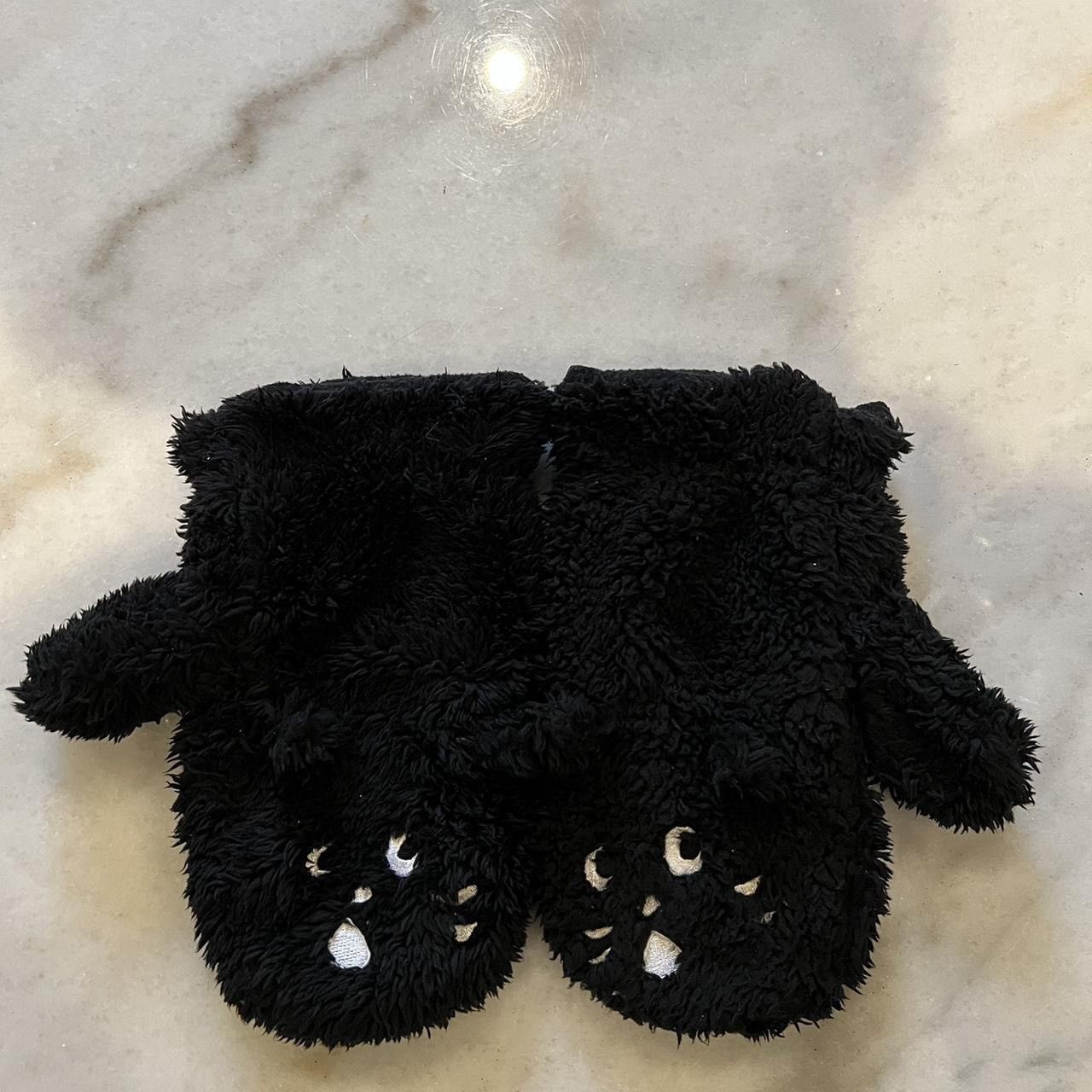 image of Issey Miyake x Ne Net Ne-Net Nya Cat Mittens in Black, Men's