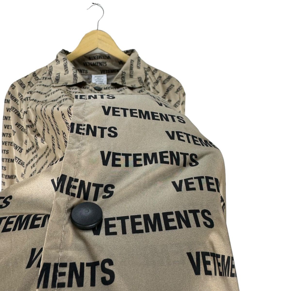 Vetements 🔥VETEMENTS VETMON HIVER 2019 MONOGRAM UNISEX RAINCOAT JACKET Size US S / EU 44-46 / 1 - 6 Thumbnail