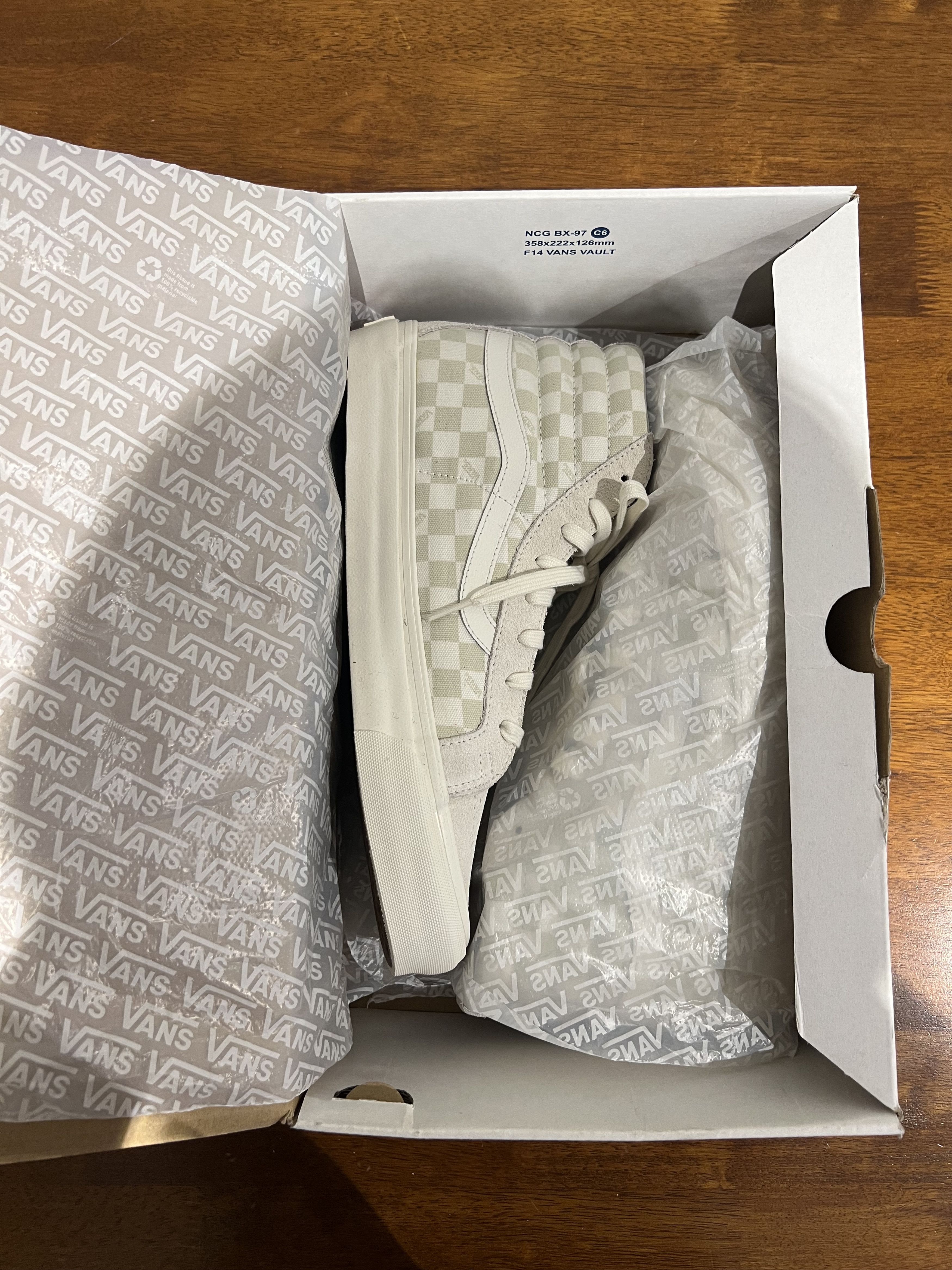 Vans 💚 2018 Vans OG Sk8-Hi LX "Checkerboard" US 10.5 NEW Size US 10.5 / EU 43-44 - 19 Thumbnail