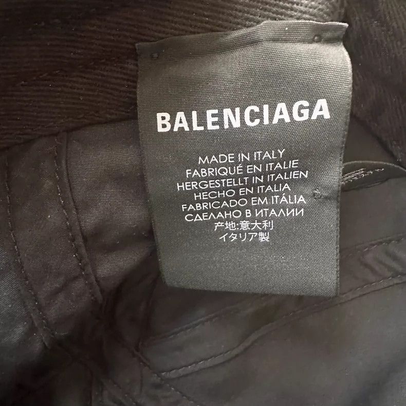 Balenciaga Balenciaga FW20 Football Series Front and Back Embroidered Size ONE SIZE - 6 Thumbnail