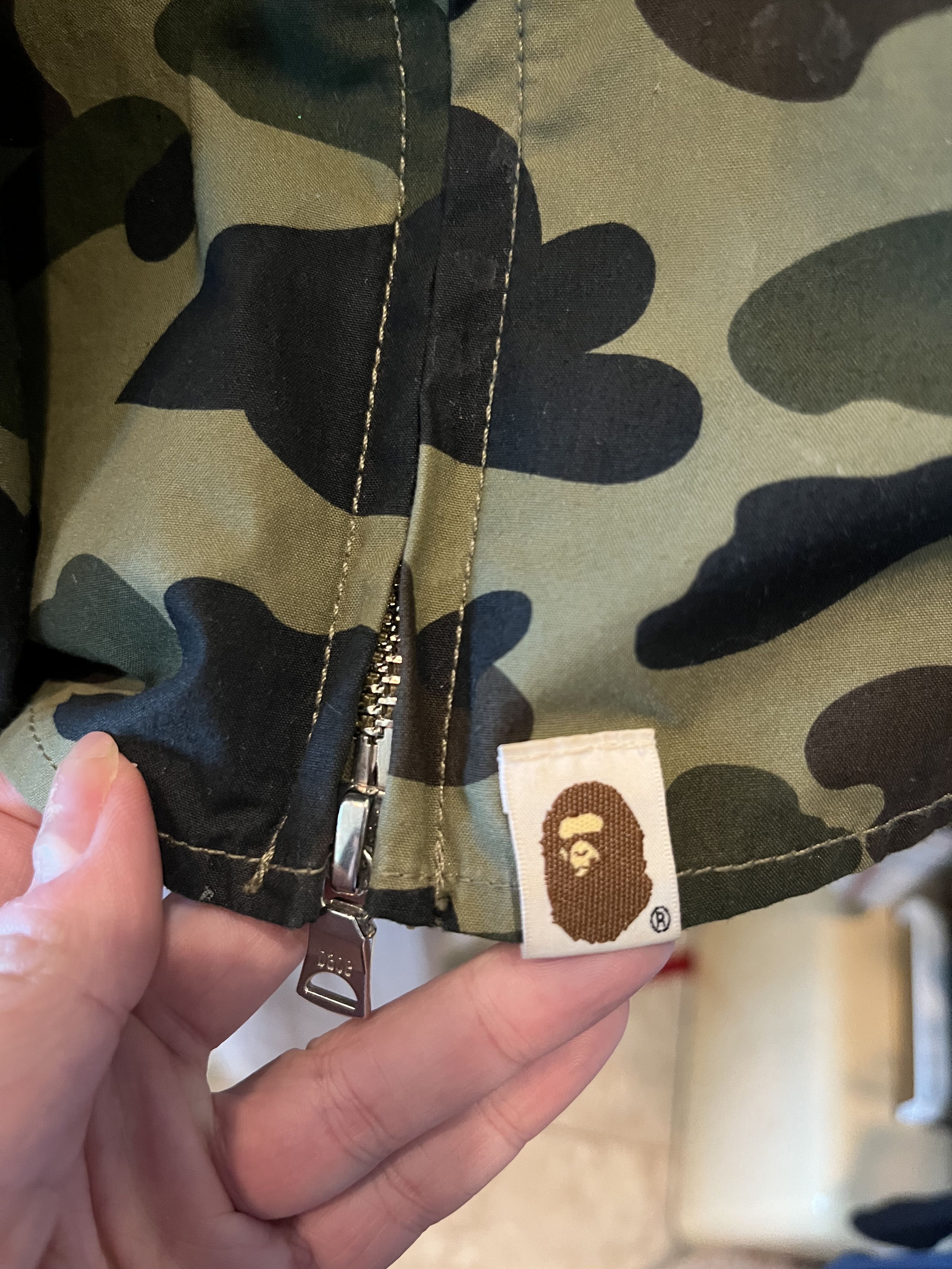 Bape BAPE 1st Camo Shark Hoodie Shirt Size US M / EU 48-50 / 2 - 9 Thumbnail
