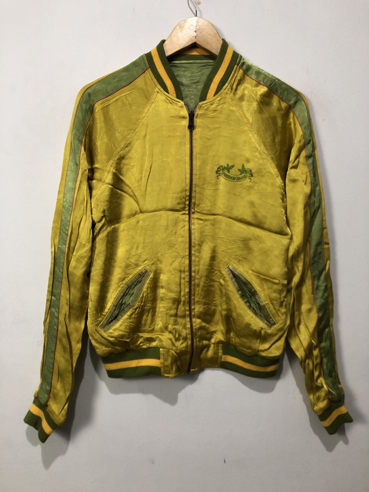 Vintage Vintage Freedom Brand Reversible Sukajan Rayon Jacket Size US M / EU 48-50 / 2 - 3 Thumbnail