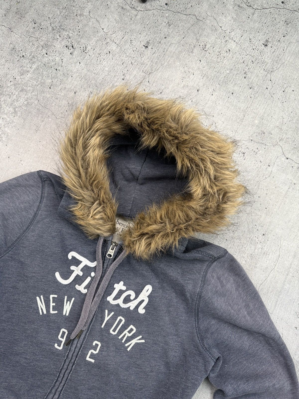 Abercrombie & Fitch Vintage Abercrombie And Fitch Fur Zip Hoodie Size US L / EU 52-54 / 3 - 4 Thumbnail
