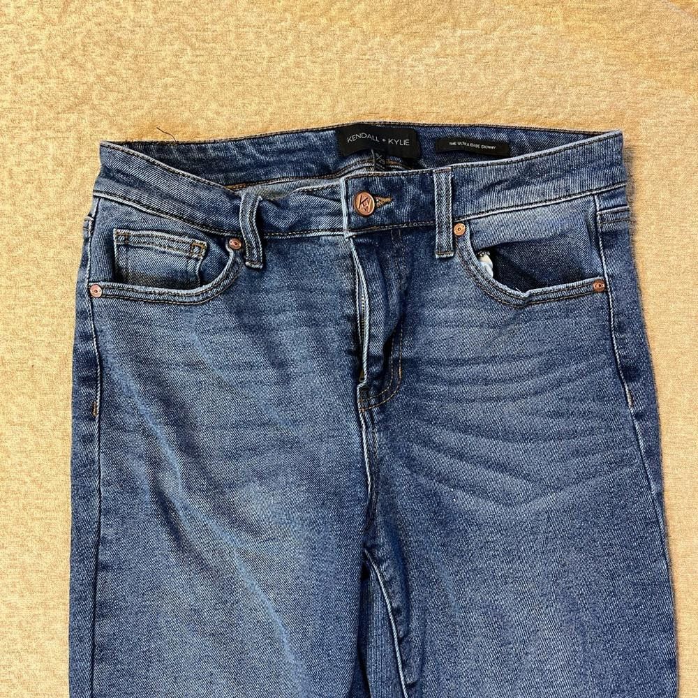 Kendall And Kylie Kendall and Kyle the ultra babe skinny jeans 9/29 Size 29" - 3 Thumbnail