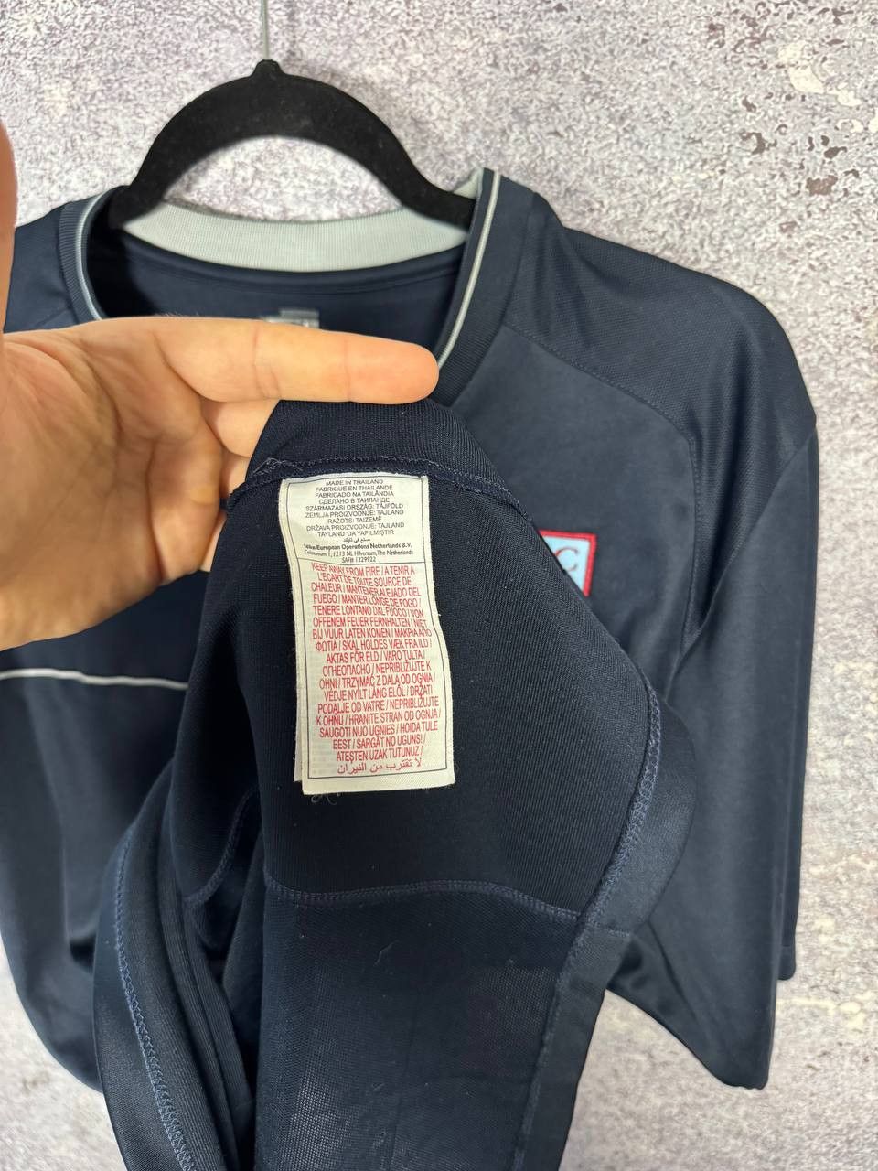 Nike × Vintage Vintage Aston Vila 2006 Nike Training Pre-Match Jersey Size US L / EU 52-54 / 3 - 11 Thumbnail