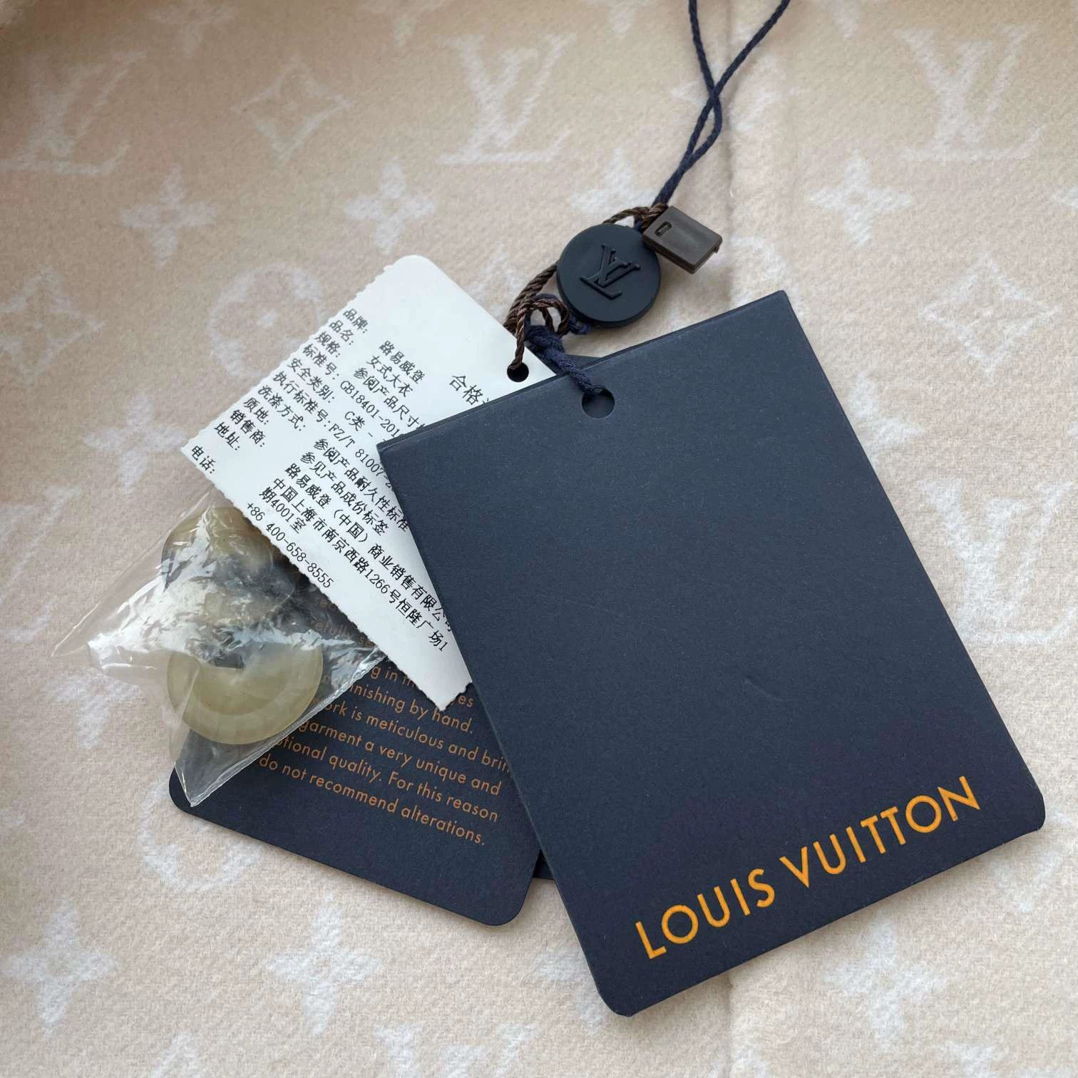 Louis Vuitton LV women's pink wool casual print coat size 36 Size XS / US 0-2 / IT 36-38 - 5 Thumbnail