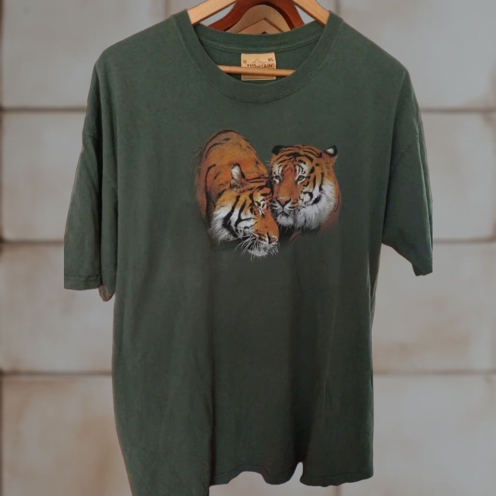 The Mountain VINTAGE The Mountain T-Shirt Men XL Green Twin Tigers Beautiful 2007 Animals Cotton Size US XL / EU 56 / 4 - 1 Thumbnail