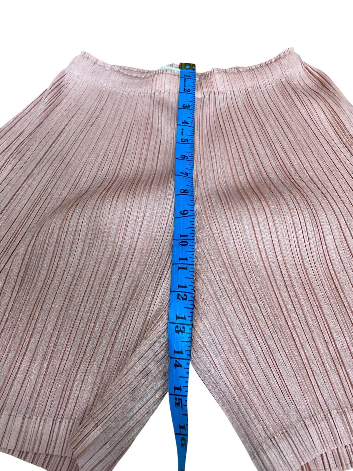 Pleats Please Issey Miyake Vintage pleats please issey miyake short pants Size 30" / US 8 / IT 44 - 9 Thumbnail