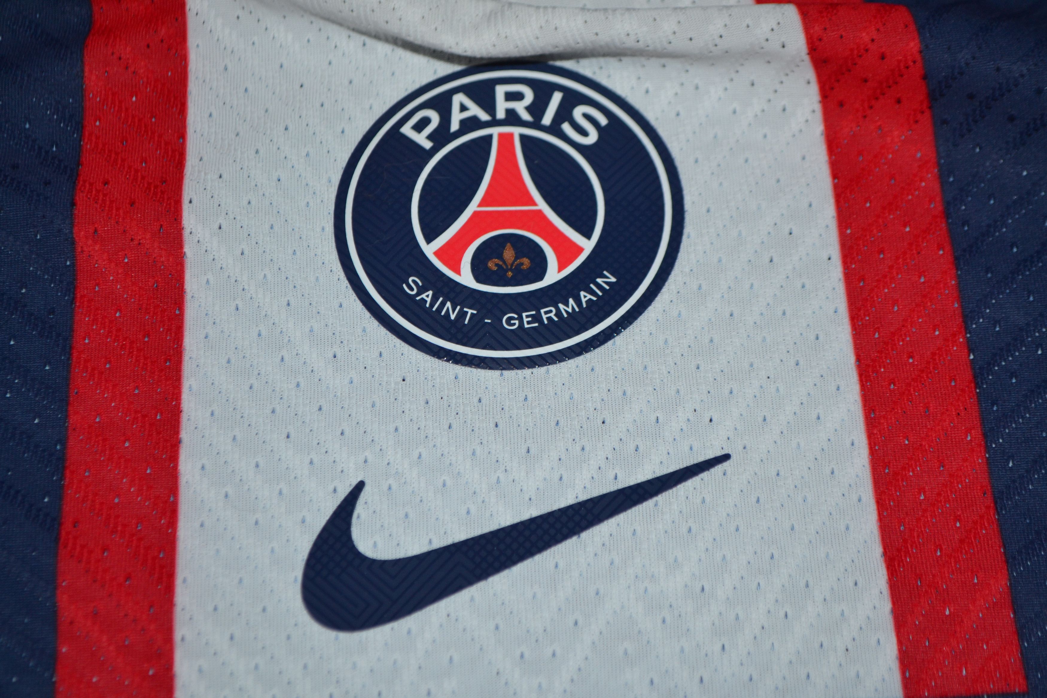 Nike PSG Home Shirt 2022 2023 Player Issue Jersey Authentic Size US M / EU 48-50 / 2 - 4 Thumbnail