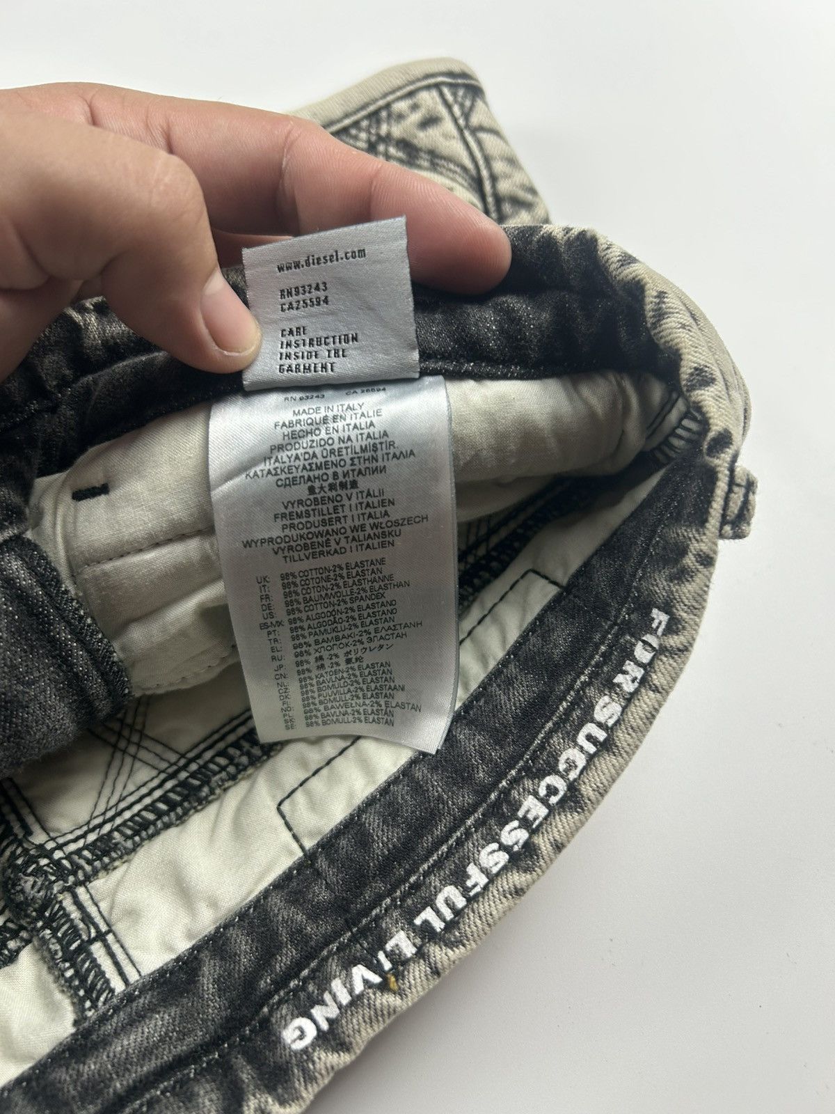 Diesel Diesel De Lunar FS1 Shorts Size 27" / US 4 / IT 40 - 7 Thumbnail