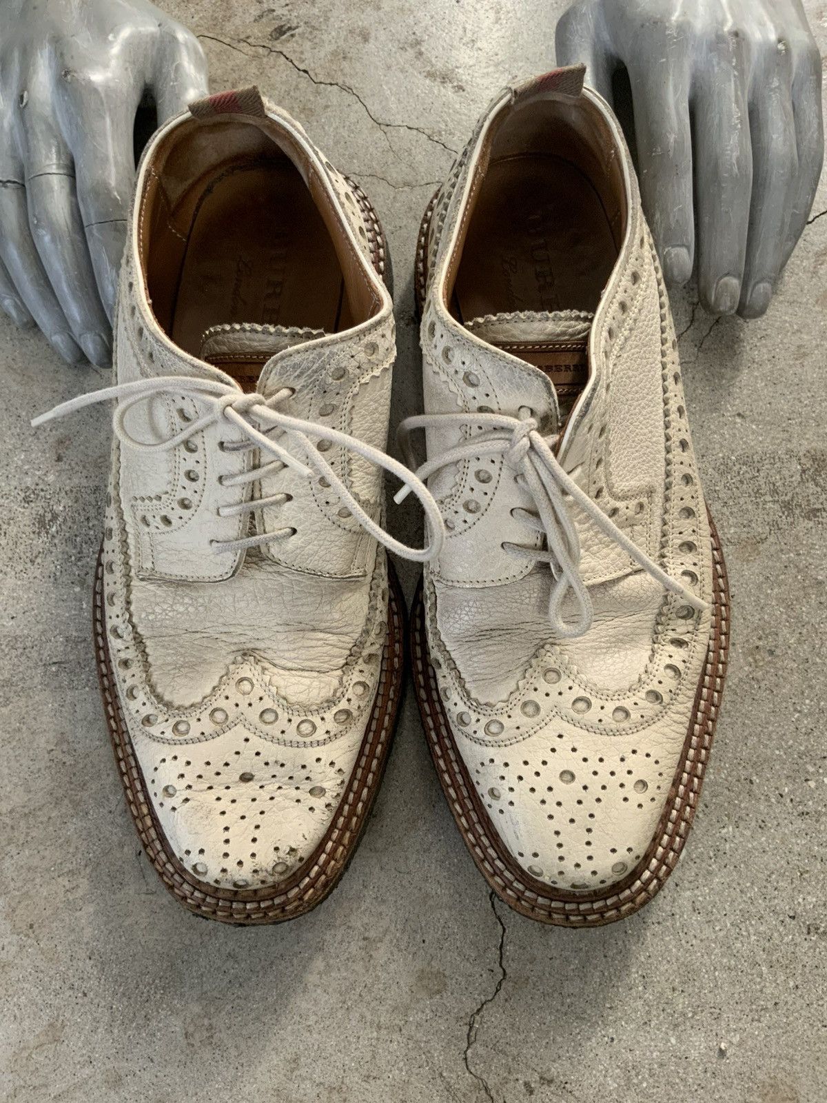 Burberry BURBERRY CREPE SOLE LEATHER WING TIP BROGUES Size US 6.5 / EU 39-40 - 1 Thumbnail