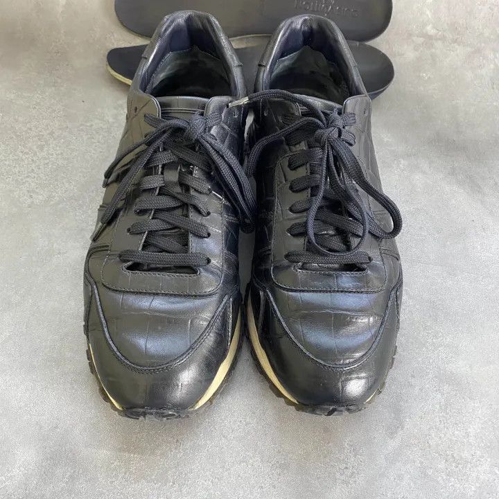 Louis Vuitton Louis Vuitton Black Crocodile Leather Low-top Sneakers -250 Size US 9 / EU 42 - 2 Thumbnail