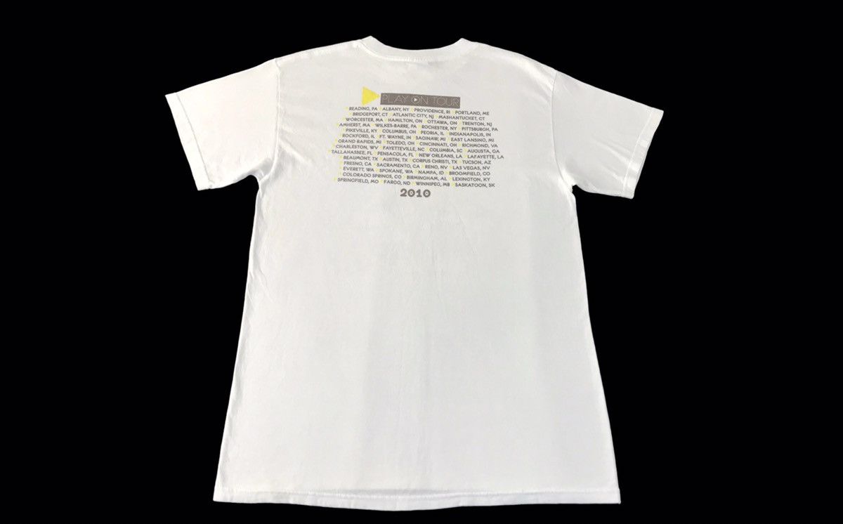 Vintage Carrie Underwood Play On US Tour 2010 Singer Printed Tee Size US M / EU 48-50 / 2 - 2 Thumbnail