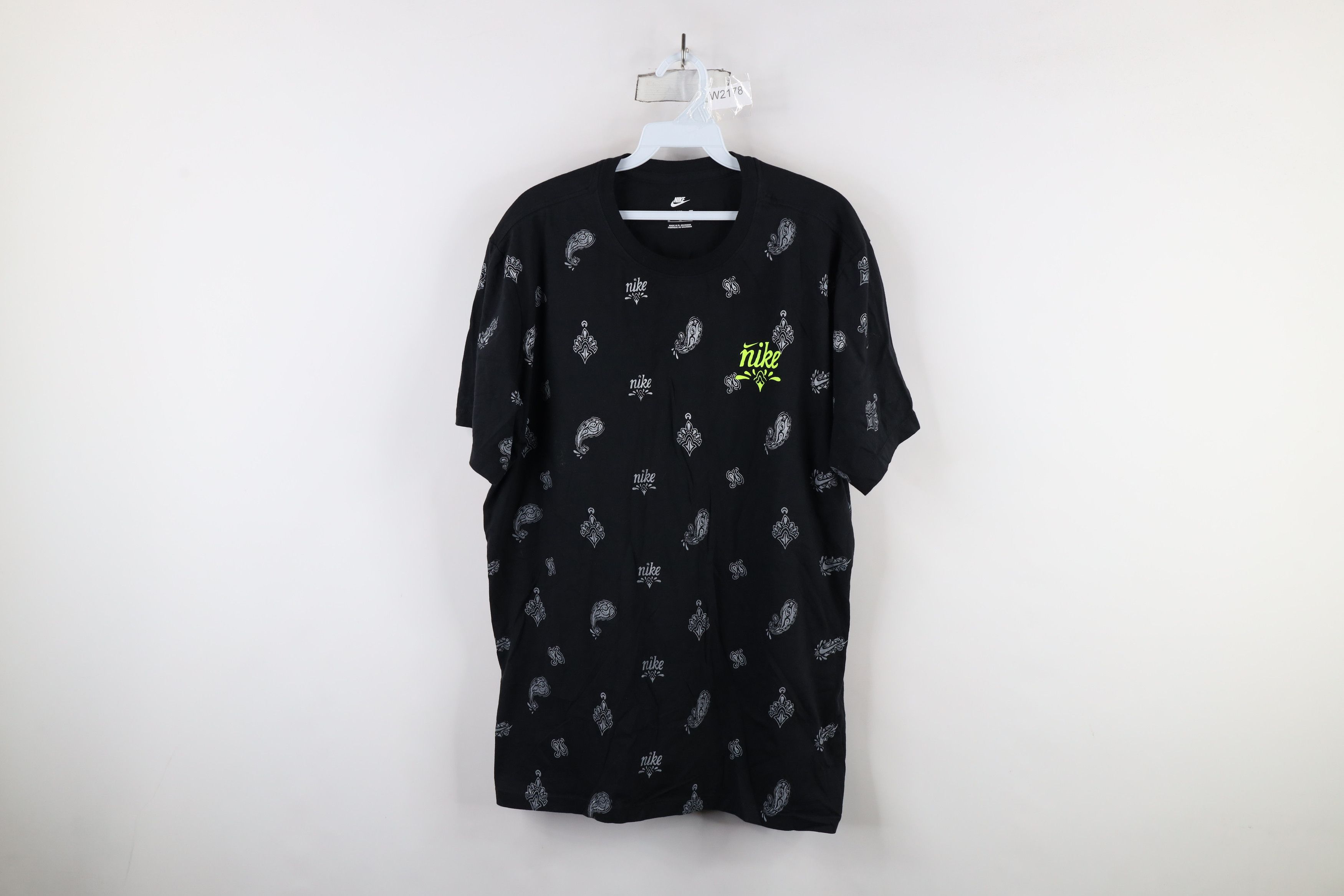 Nike × Vintage Nike Script Geometric Paisley All Over Print T-Shirt Black Size US XL / EU 56 / 4 - 1 Thumbnail