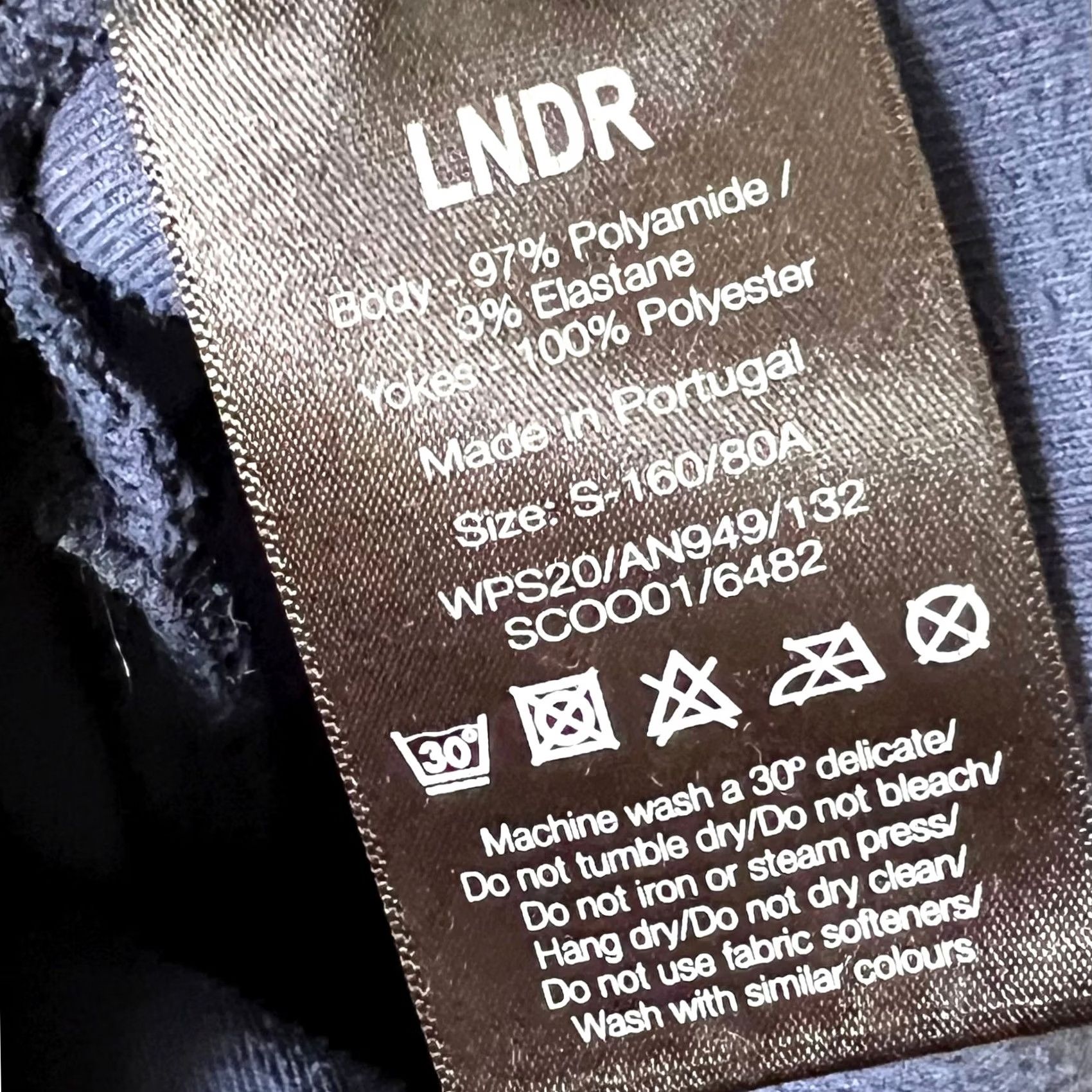 Vintage LNDR Womens Hoodie Pullover Blue Half Zip Front Pocket Size S Sweatshirt Activewear Hooded Pockets Pullover 1/2 Zip Size S / US 4 / IT 40 - 7 Thumbnail