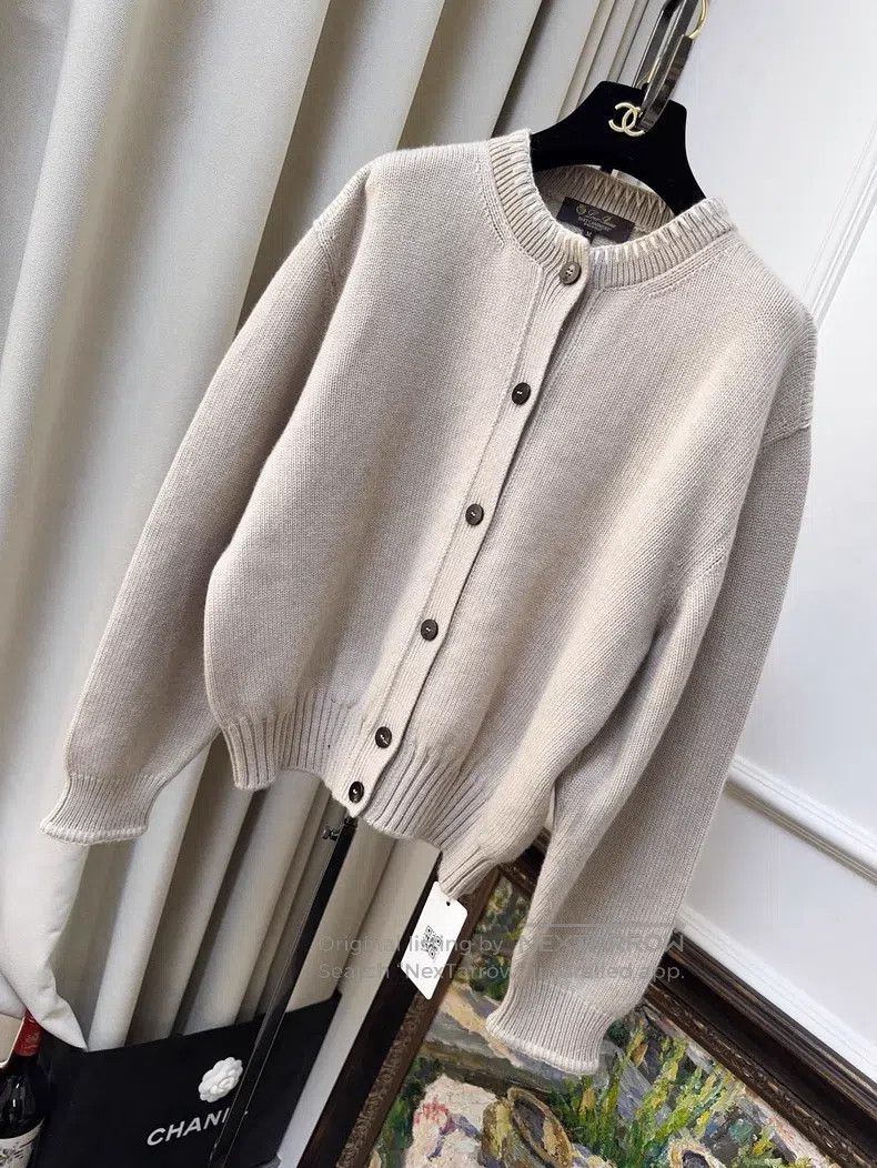 Loro Piana Loro Piana Oatmeal Embroidered Long Sleeve Knit Cardigan Size M / US 6-8 / IT 42-44 - 1 Thumbnail