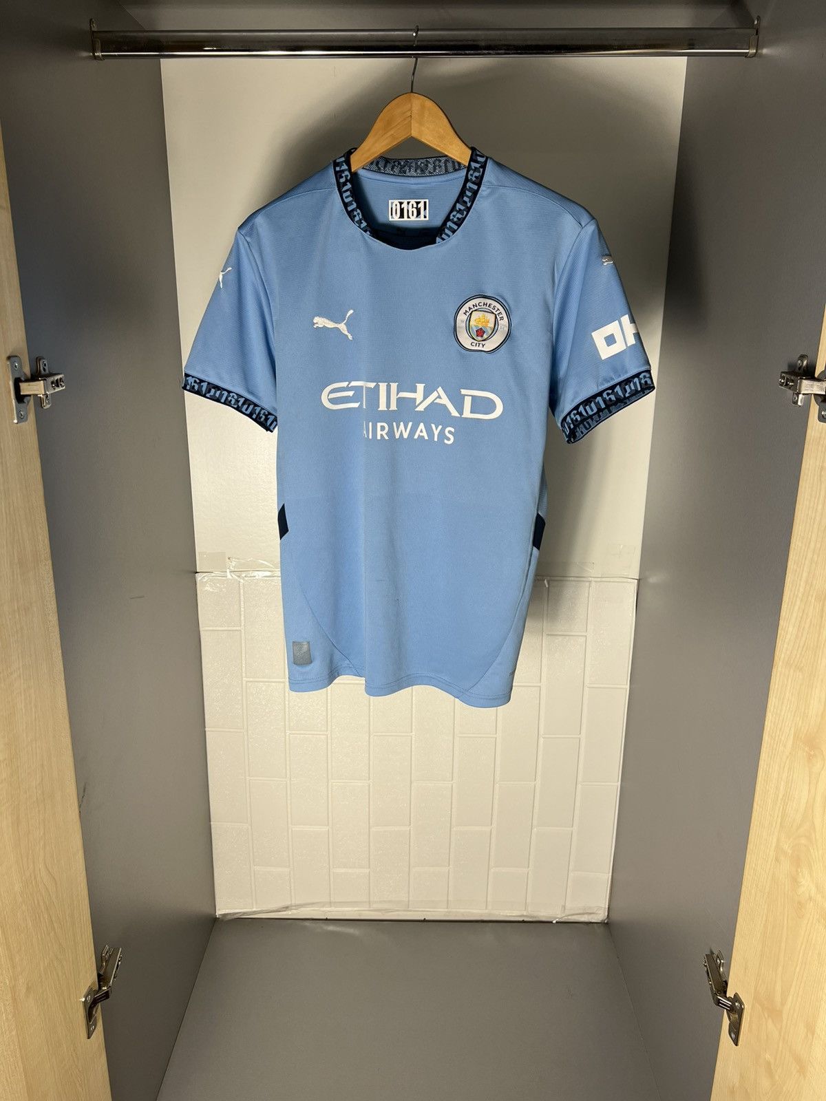 Puma VINTAGE PUMA FC MANCHESTER CITY ENGLAND SOCCER JERSEY RETRO Size US M / EU 48-50 / 2 - 8 Thumbnail