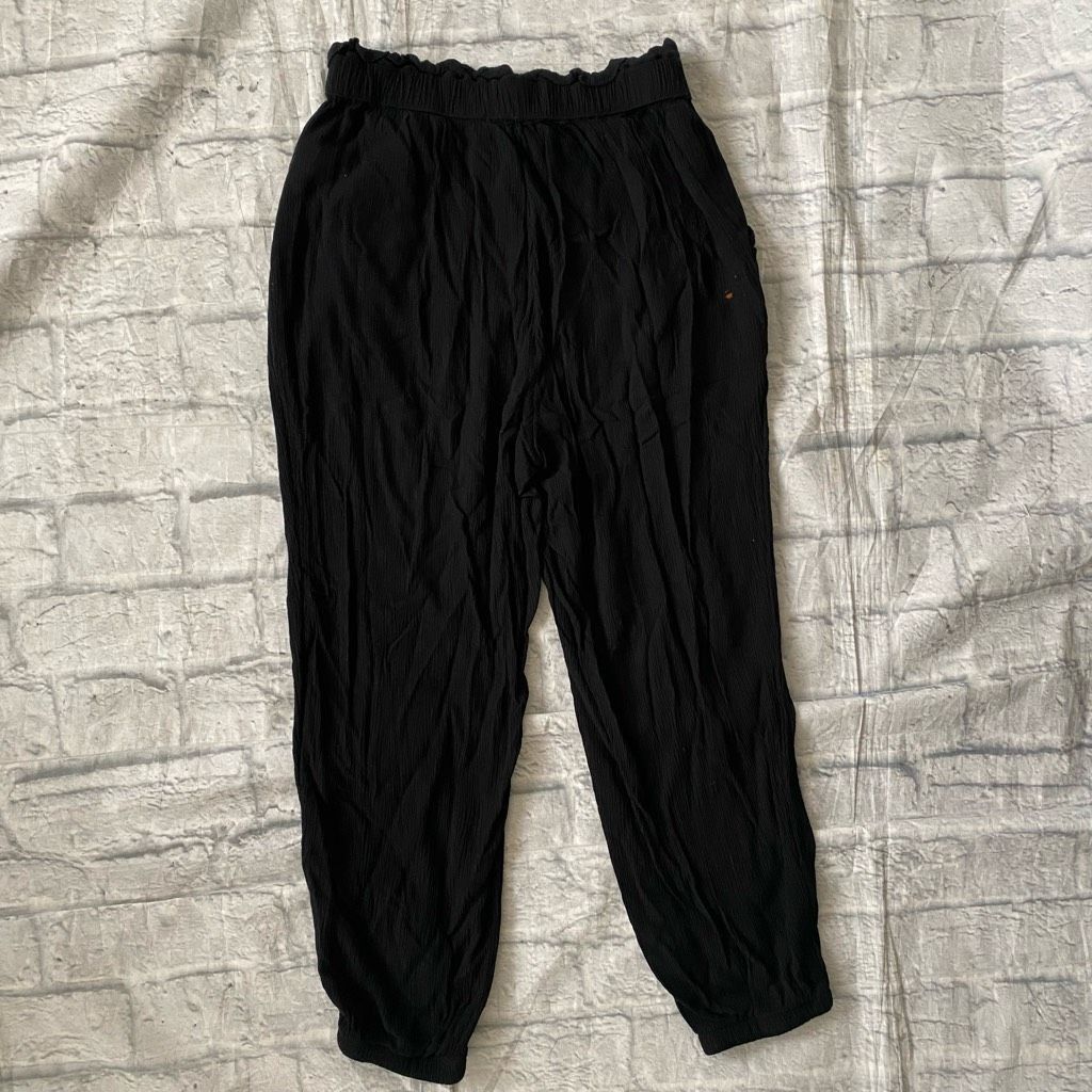 American Eagle Outfitters American Eagle women S short pull on crepe ribbed crop jogge Size 27" / US 4 / IT 40 - 8 Thumbnail