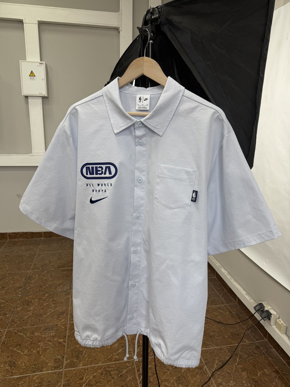 Nike 🇺🇸 Y2K Nike NBA N31 Club Woven Shirt All World Hoops Rare Size US XL / EU 56 / 4 - 1 Thumbnail