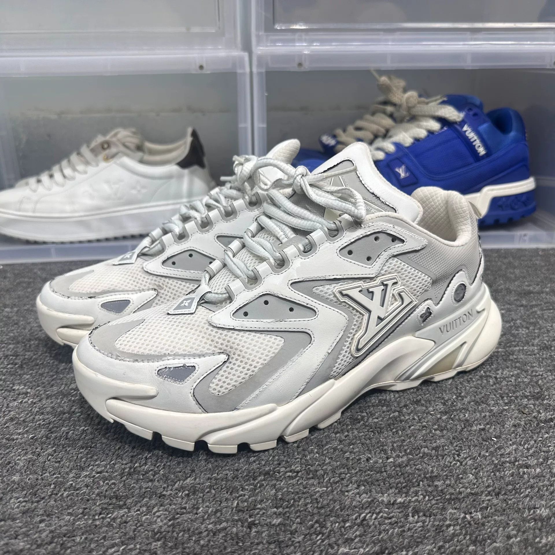 Louis Vuitton Louis Vuitton Running Lowtop Sneakers 8 Men Size US 8 / EU 41 - 1 Thumbnail