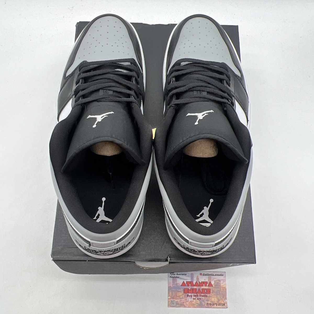 Nike Air Jordan 1 low shadow toe Size US 13 / EU 46 - 9 Thumbnail