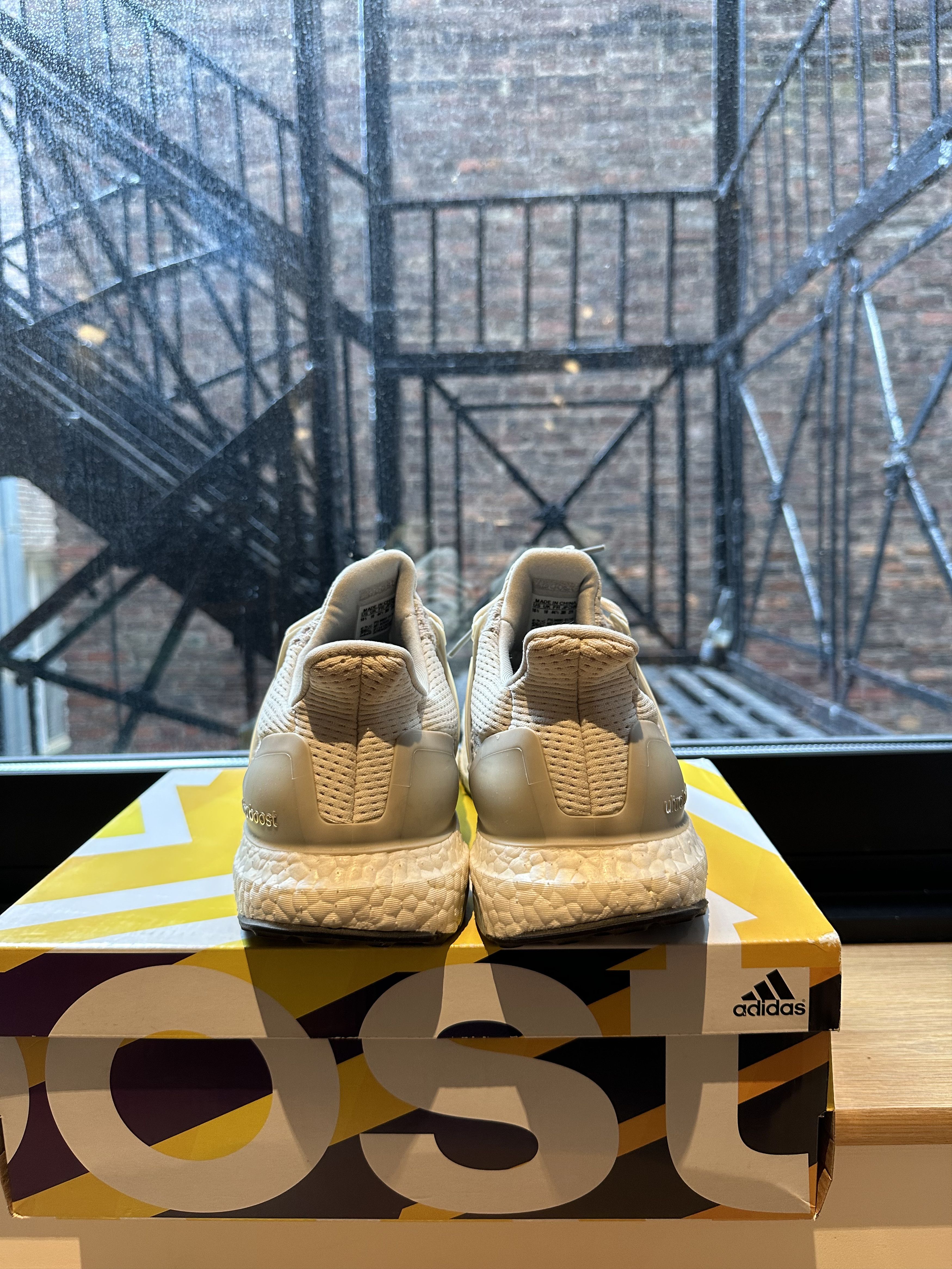 Adidas Adidas ultraBoost Cream 1.0 2015 Size US 10.5 / EU 43-44 - 13 Thumbnail
