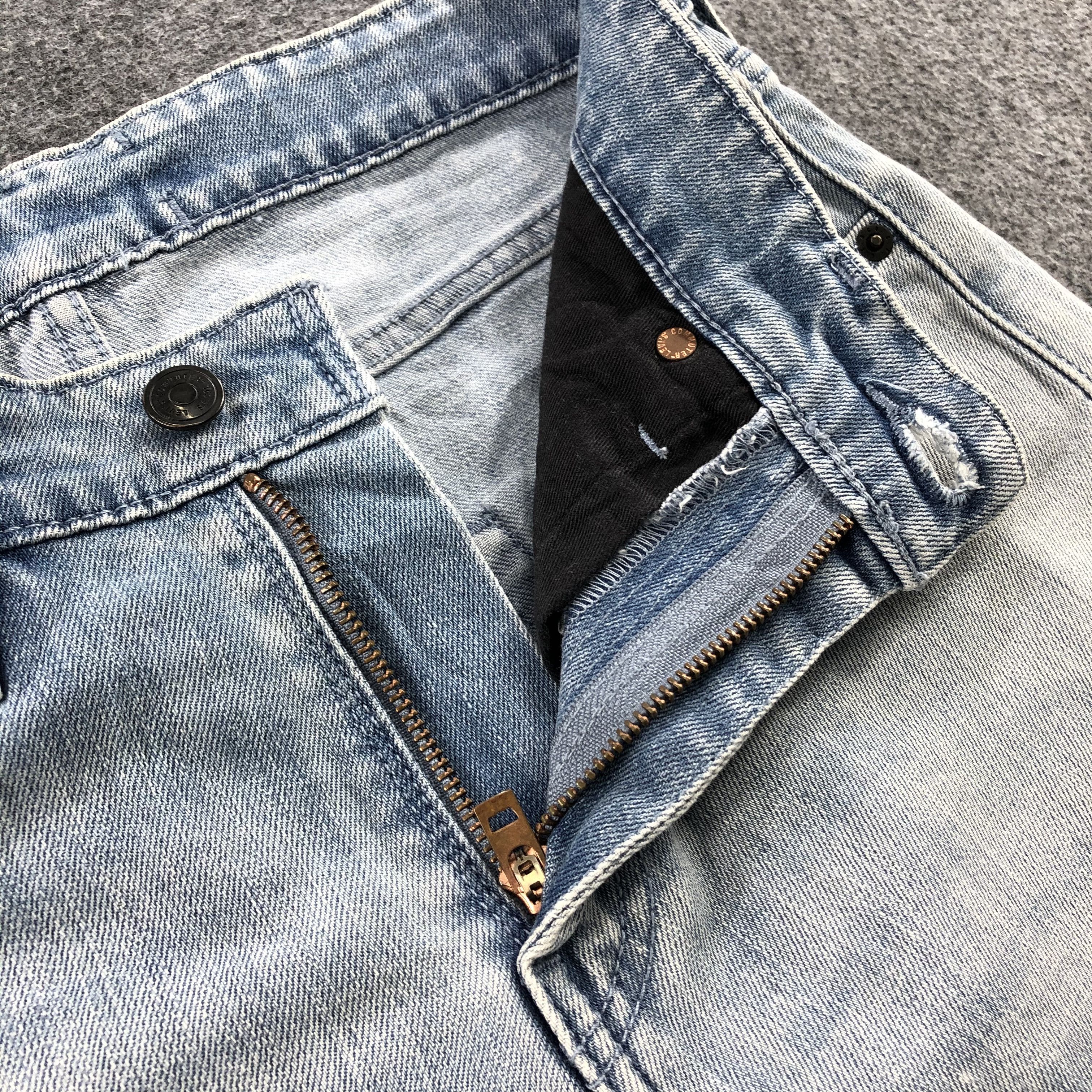 Levi's Vintage Levis 252 Jeans Light Washed Denim KJ469 Size US 29 - 7 Thumbnail