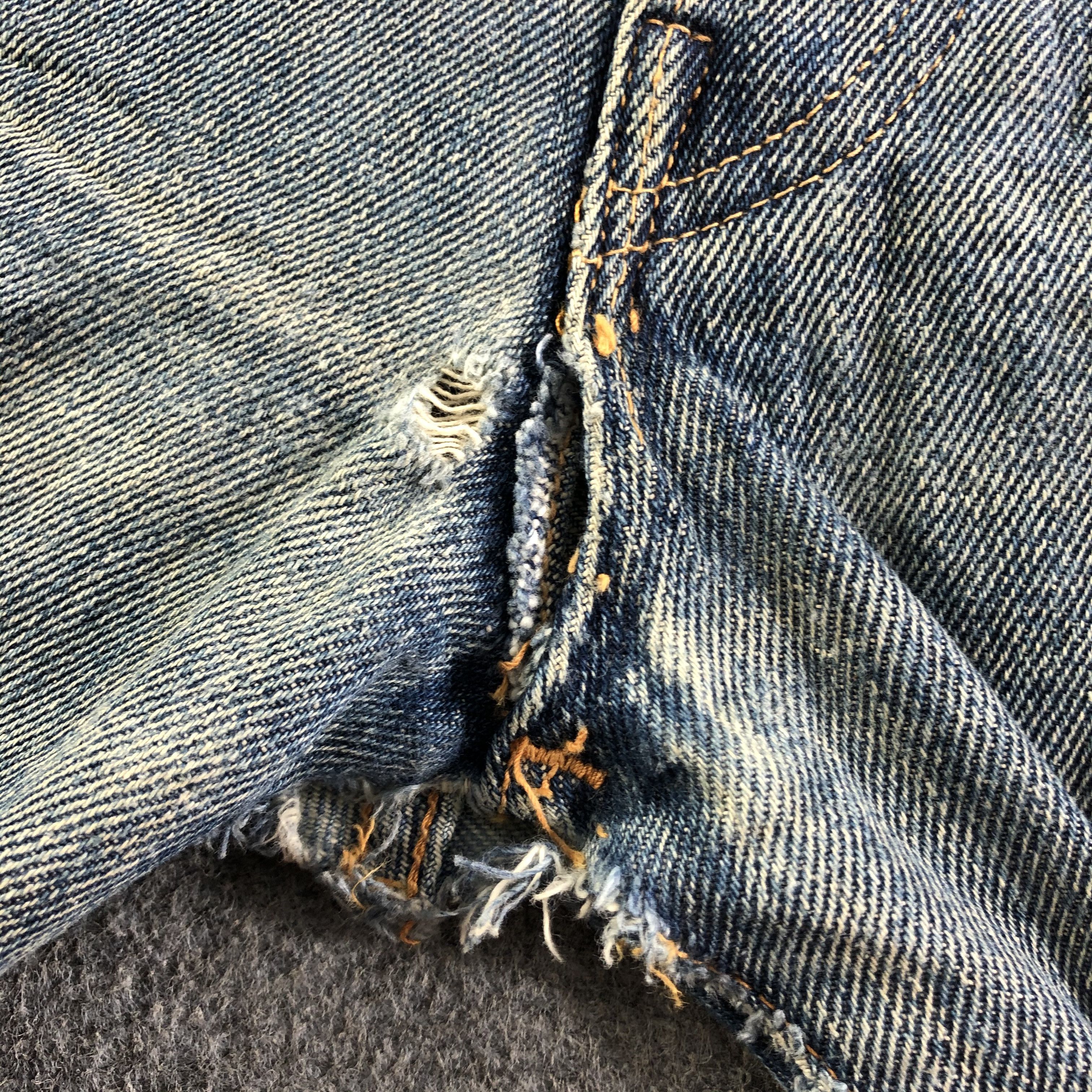 Vintage Blue Wash Levis 501 Jeans-J3732