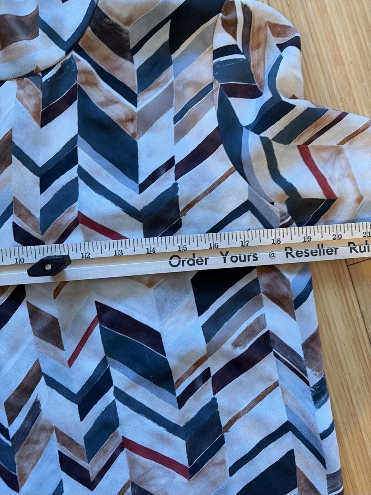 Other Babaton Blouse Chevron Geometric Mock Neck Size M / US 6-8 / IT 42-44 - 2 Thumbnail