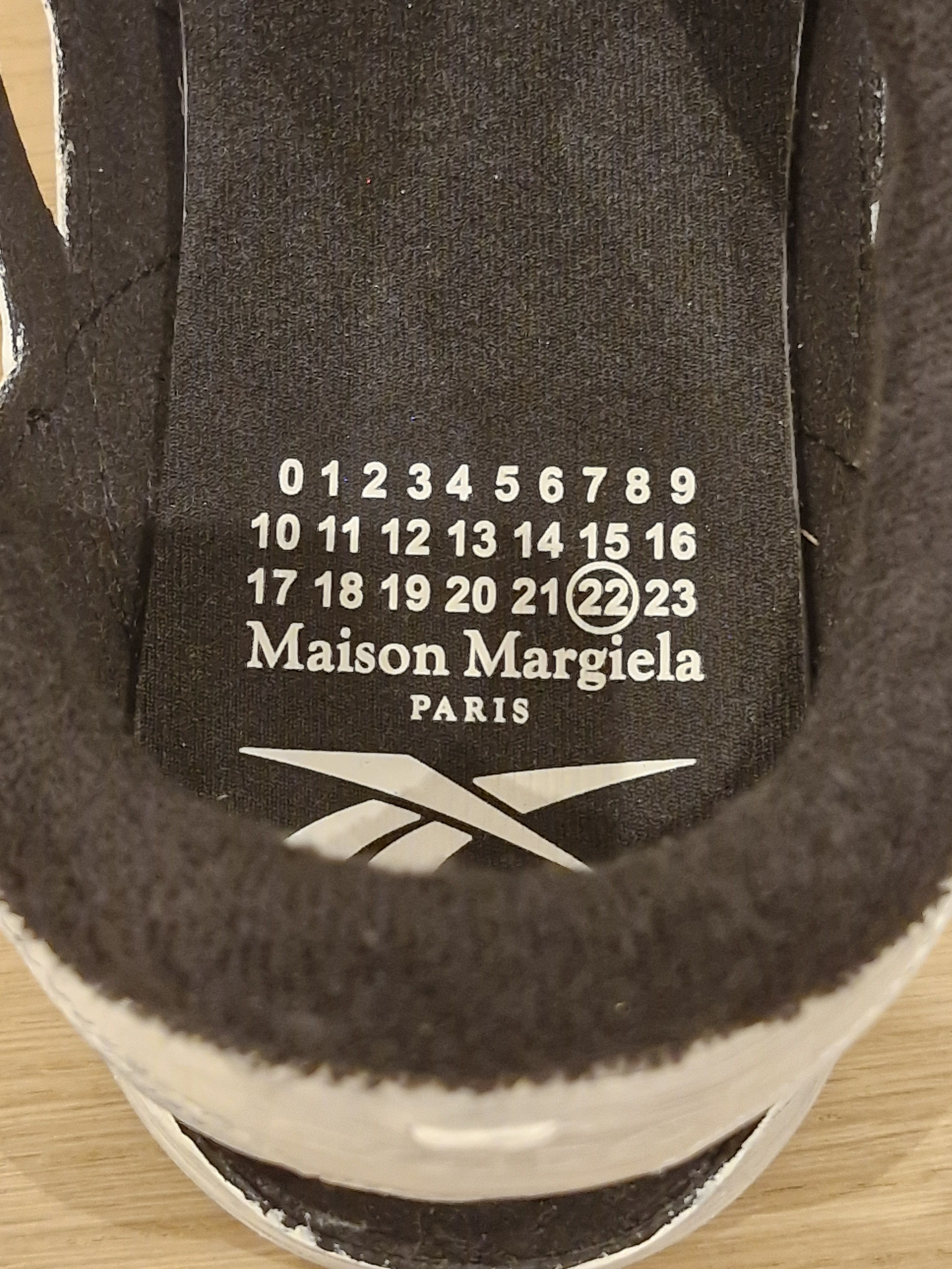 Maison Margiela × Reebok White painted Tabi sneakers Size US 10.5 / EU 43-44 - 13 Thumbnail