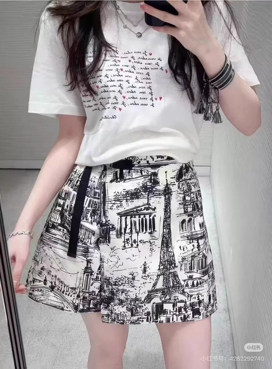 Dior Dior new F34 skirt waist 64-68 length 38 Size 25" / US 0 / IT 36 - 8 Thumbnail