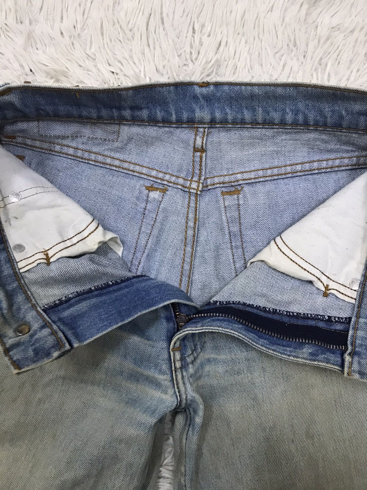 Vintage Levis Lot 506 Distressed Denim Jeans