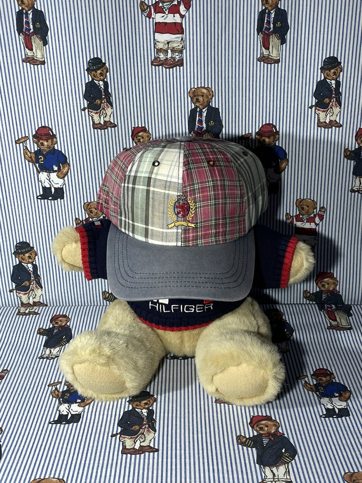 Tommy Hilfiger × Vintage Cap Tommy Hilfiger Lion Crest OG Vintage 90’s Size ONE SIZE - 2 Thumbnail
