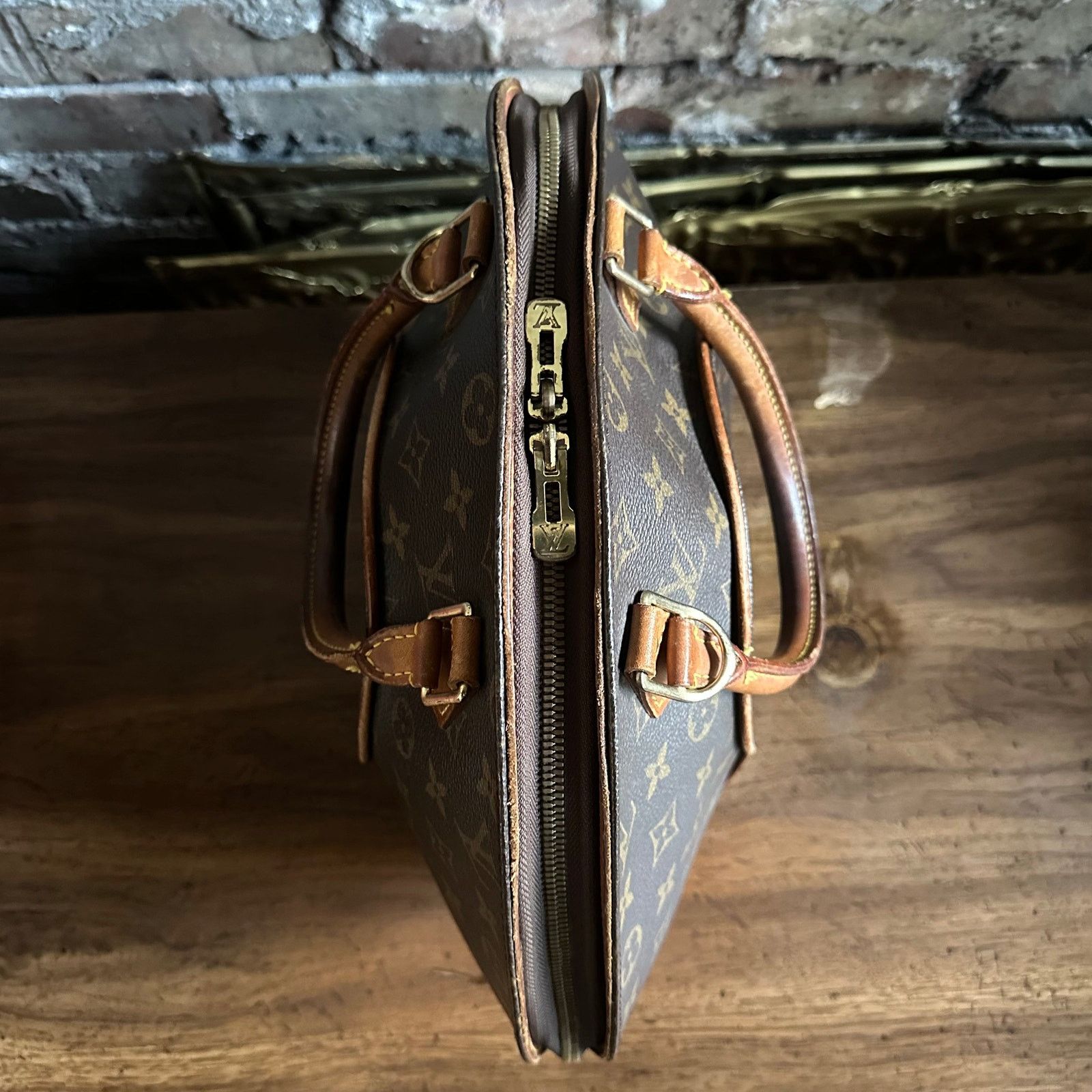 Louis Vuitton Vintage Louis Vuitton 1998 Monogram Ellipse MM Bag Size ONE SIZE - 6 Thumbnail