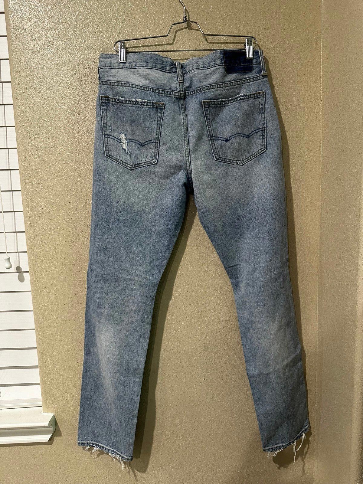 American Eagle Outfitters American Eagle Distressed Denim Size 32" / US 10 / IT 46 - 2 Thumbnail