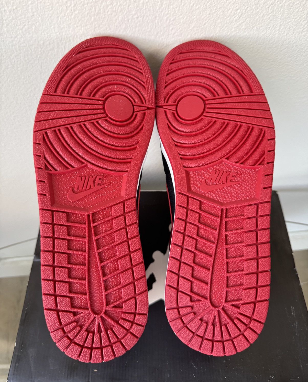 Jordan Brand Air Jordan 1 Retro KO High AJKO “Bred” Size US 13 2012 Size US 13 / EU 46 - 5 Thumbnail