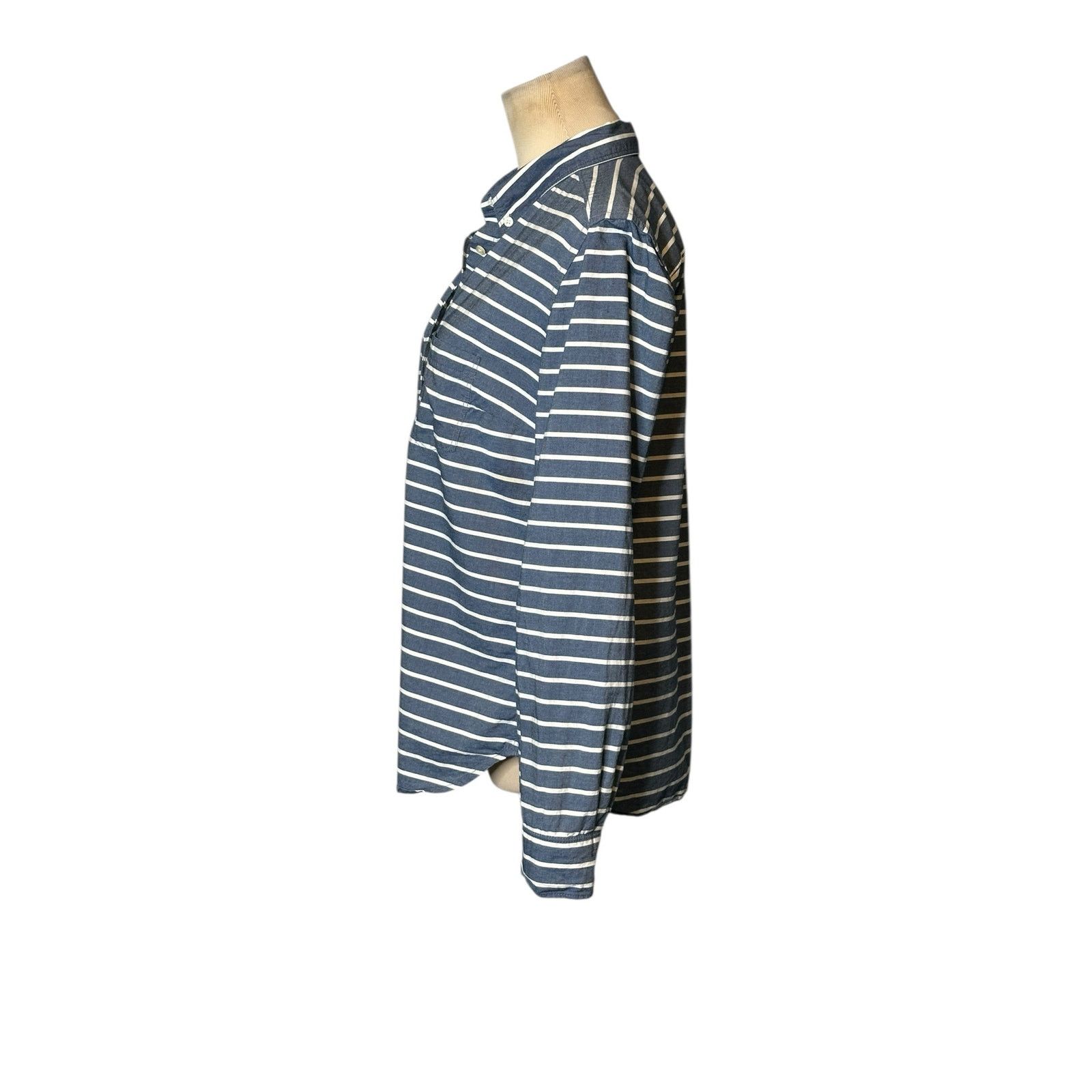 Gap Gap blue white stripes long sleeves button shirt size Small Size S / US 4 / IT 40 - 6 Thumbnail