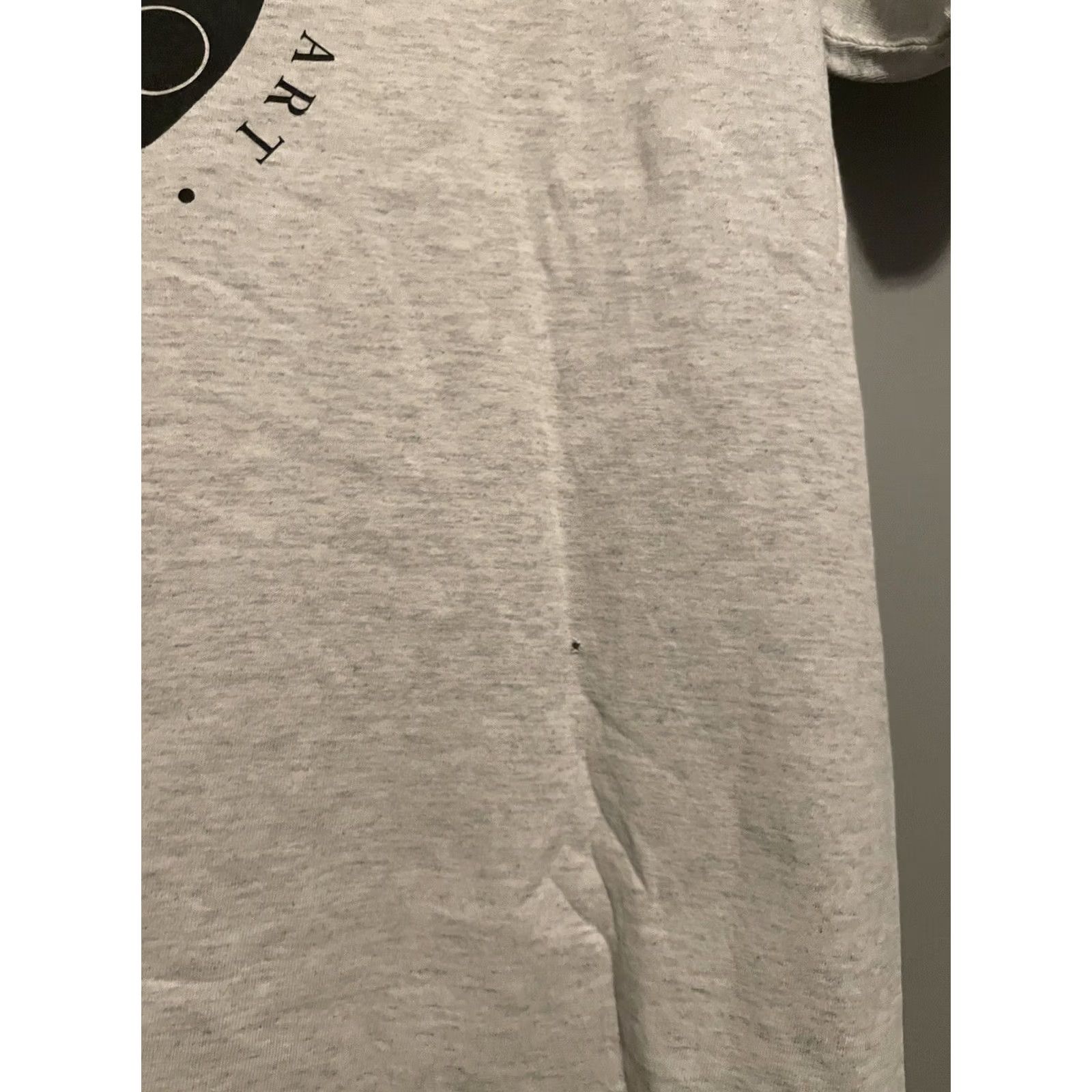 Logo 7 VINTAGE Metropolitan Museum of Art Logo Art Tee Shirt Large Gray Cotton Graphic Print Short Sleeve Men L Art/Logo 90s/Museum Mens Size US L / EU 52-54 / 3 - 6 Thumbnail