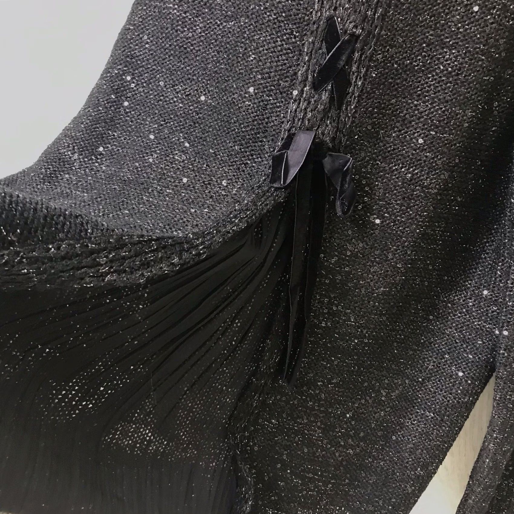 Vintage VINTAGE? No — Time And Tru Women Black Sequin Woven Knit Mixed Media Semi-Fitted Sweater XL Size XL / US 12-14 / IT 48-50 - 5 Thumbnail
