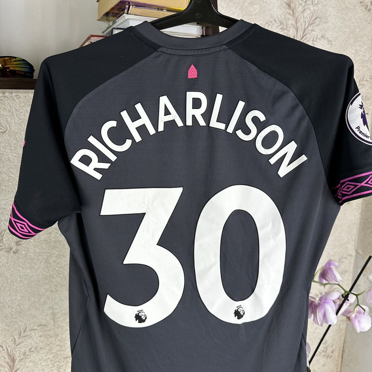 Umbro Umbro Everton 2018-19 Jersey Away Richarlison #30 Black S Size US S / EU 44-46 / 1 - 14 Thumbnail